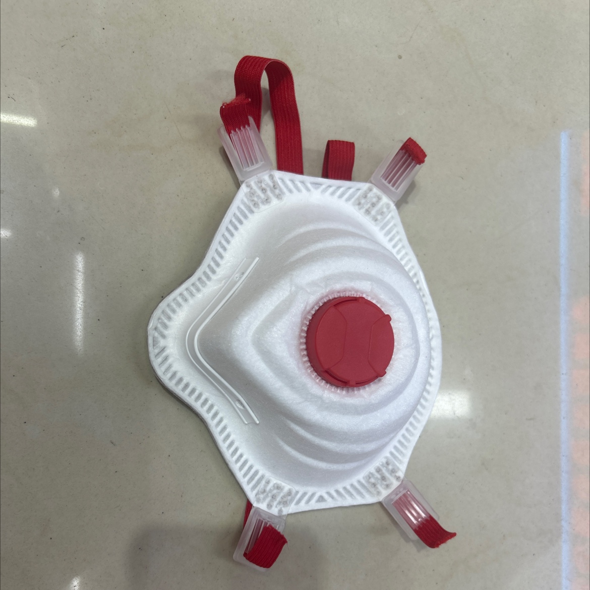 قناع بصمام التنفس