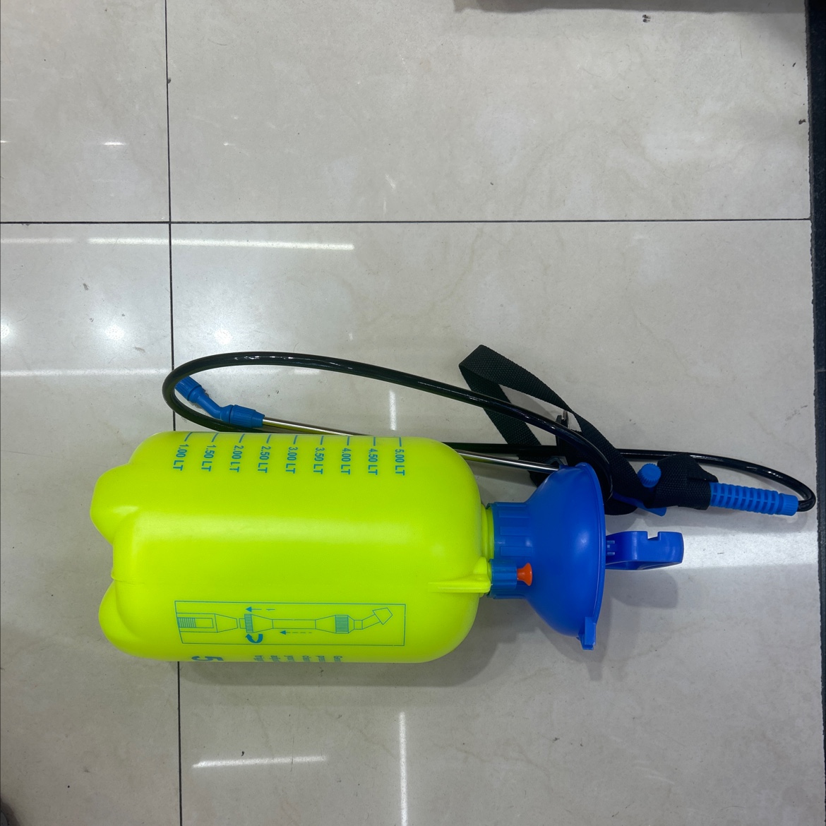 Garden spray bottle 5L details Picture
