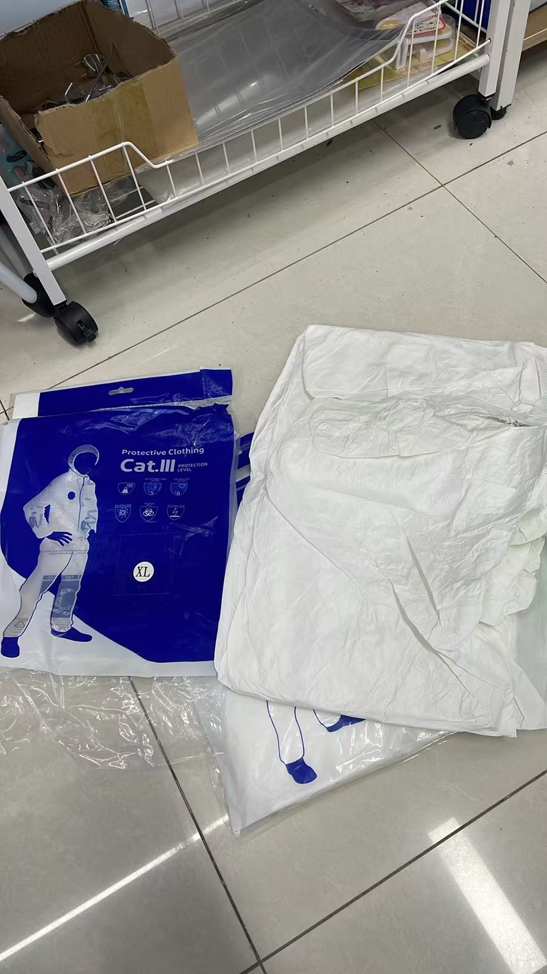 Ropa de protección de salida ropa de aislamiento ropa de protección médica ropa quirúrgica protección del cuerpo de seguridad médica detail image 3