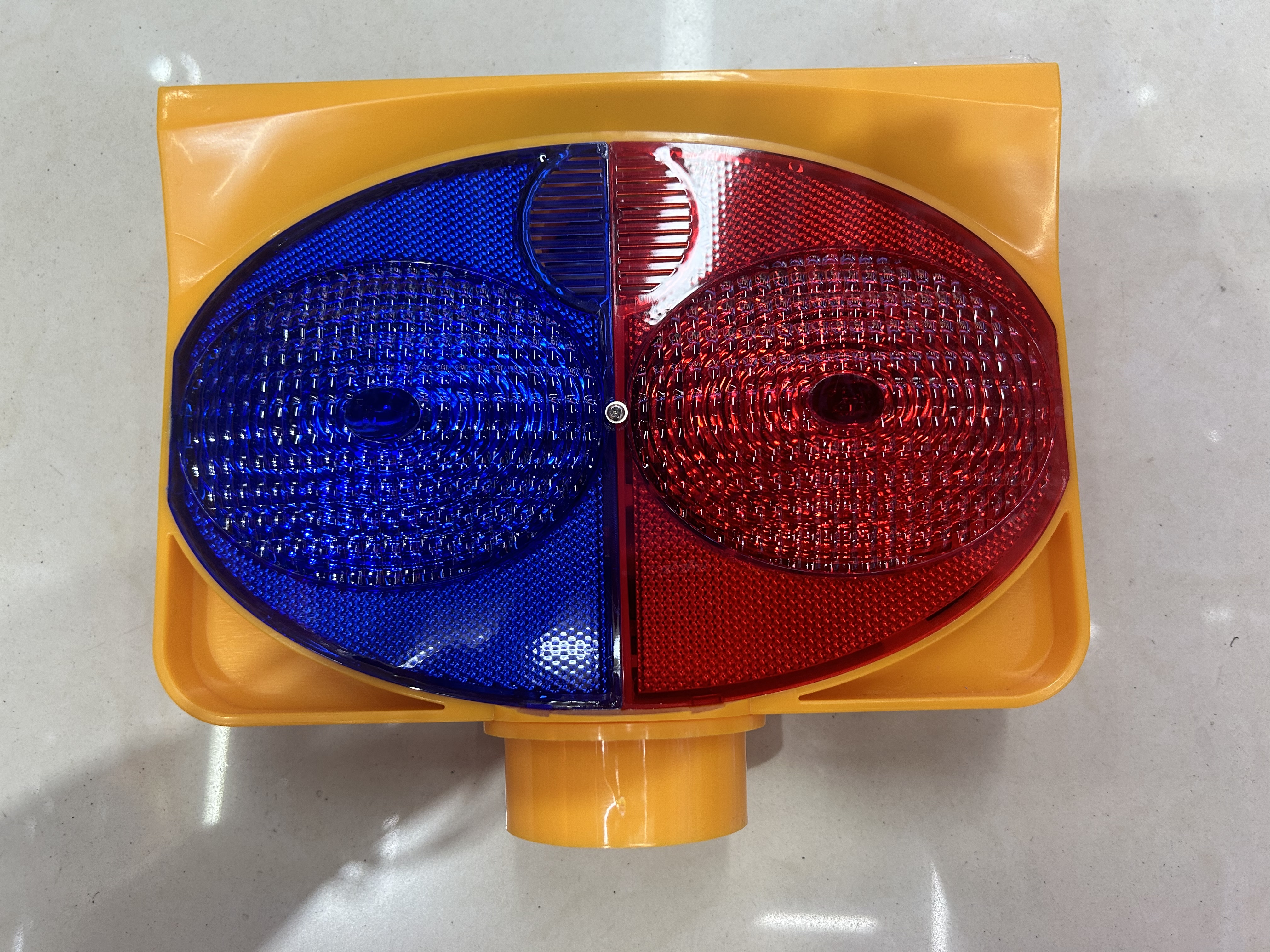 Solar-powered traffic warning lights are magnetic