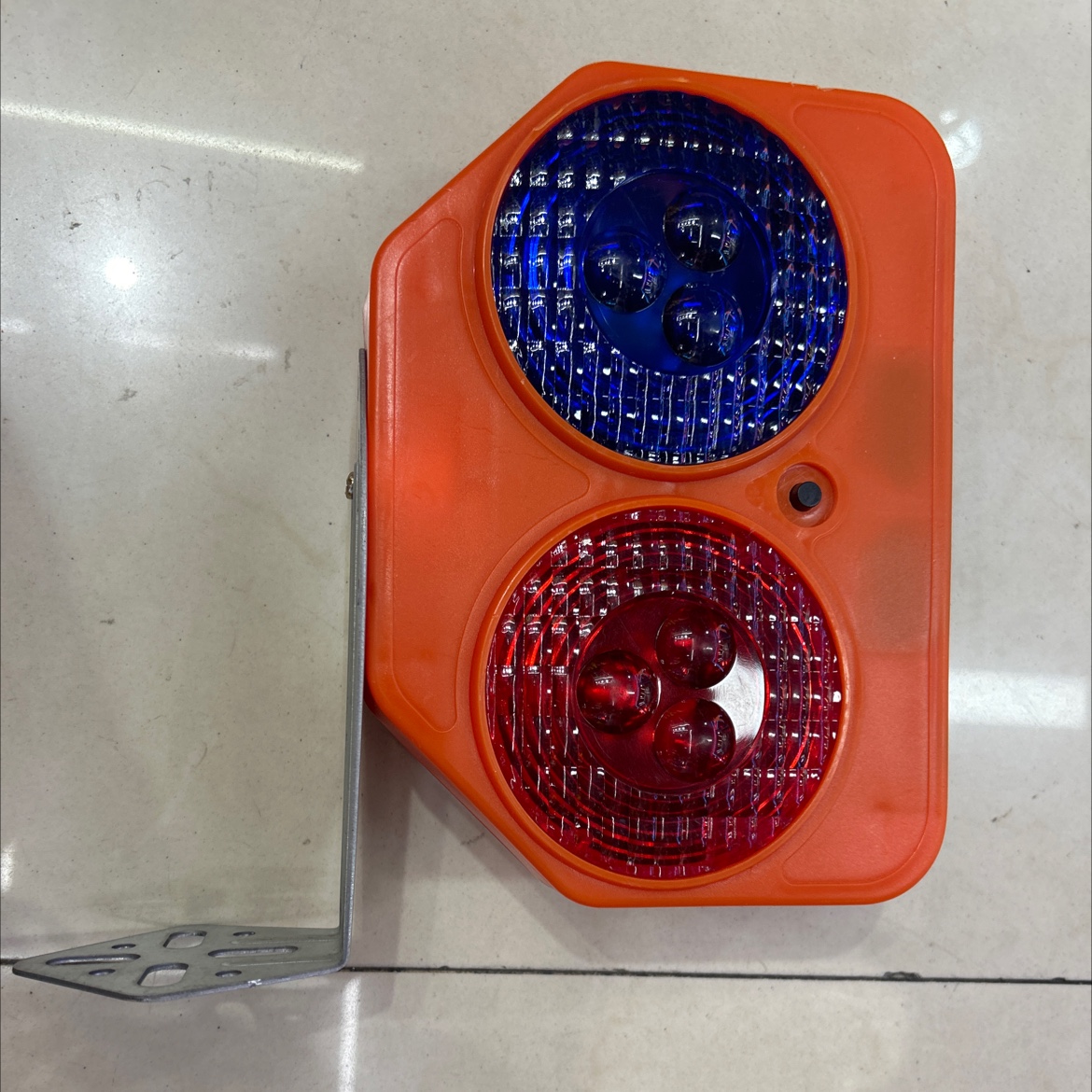 أضواء تحذيرية لحركة المرور تعمل بالطاقة الشمسية 0192. Specification image