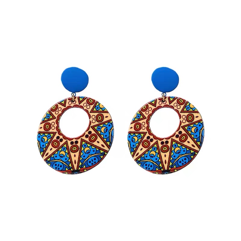 Niche design green palm leaf ear pendant earrings for women, exaggerated and unique, exuding a high-end and feminine charm detail image 4
