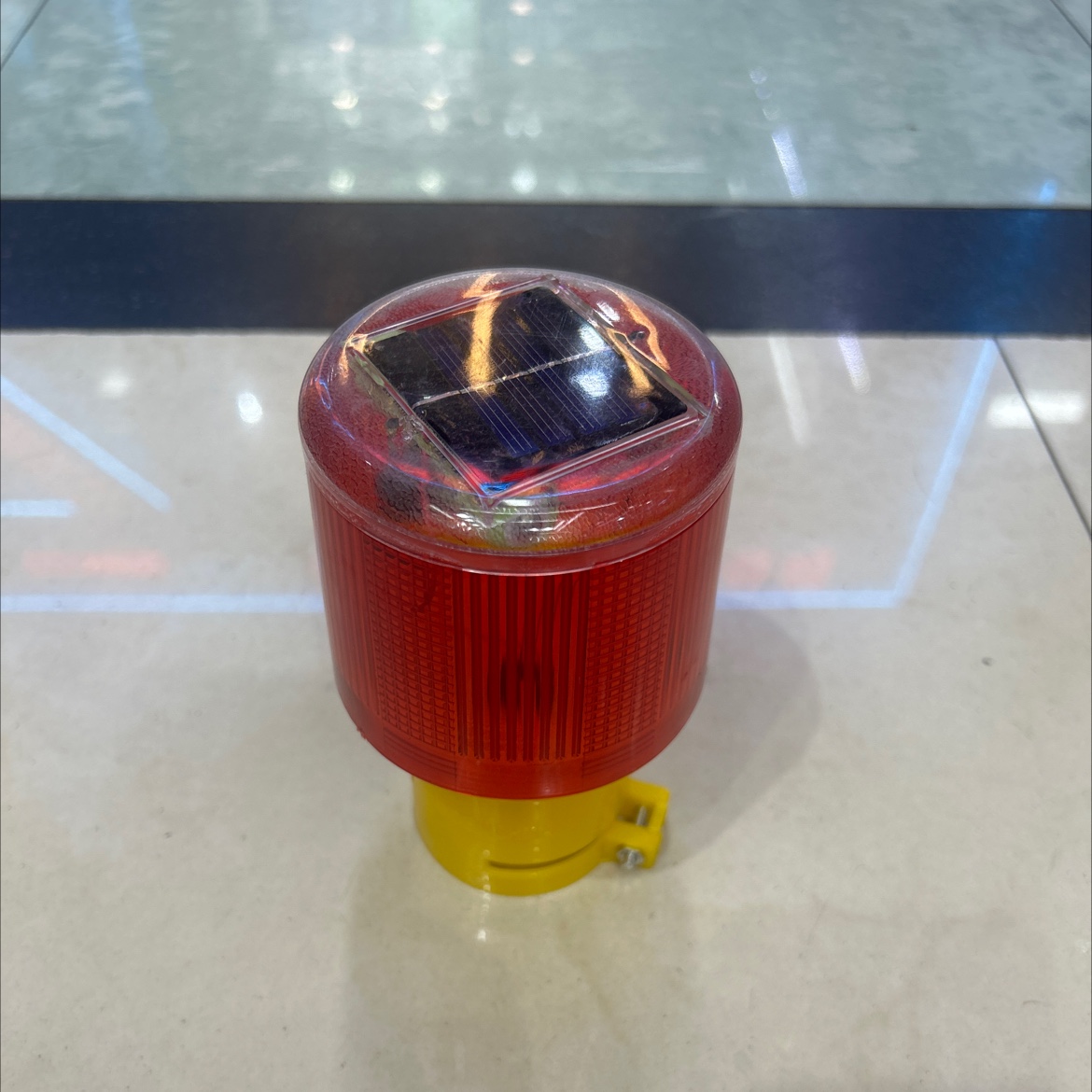 Solar-powered warning light JS03