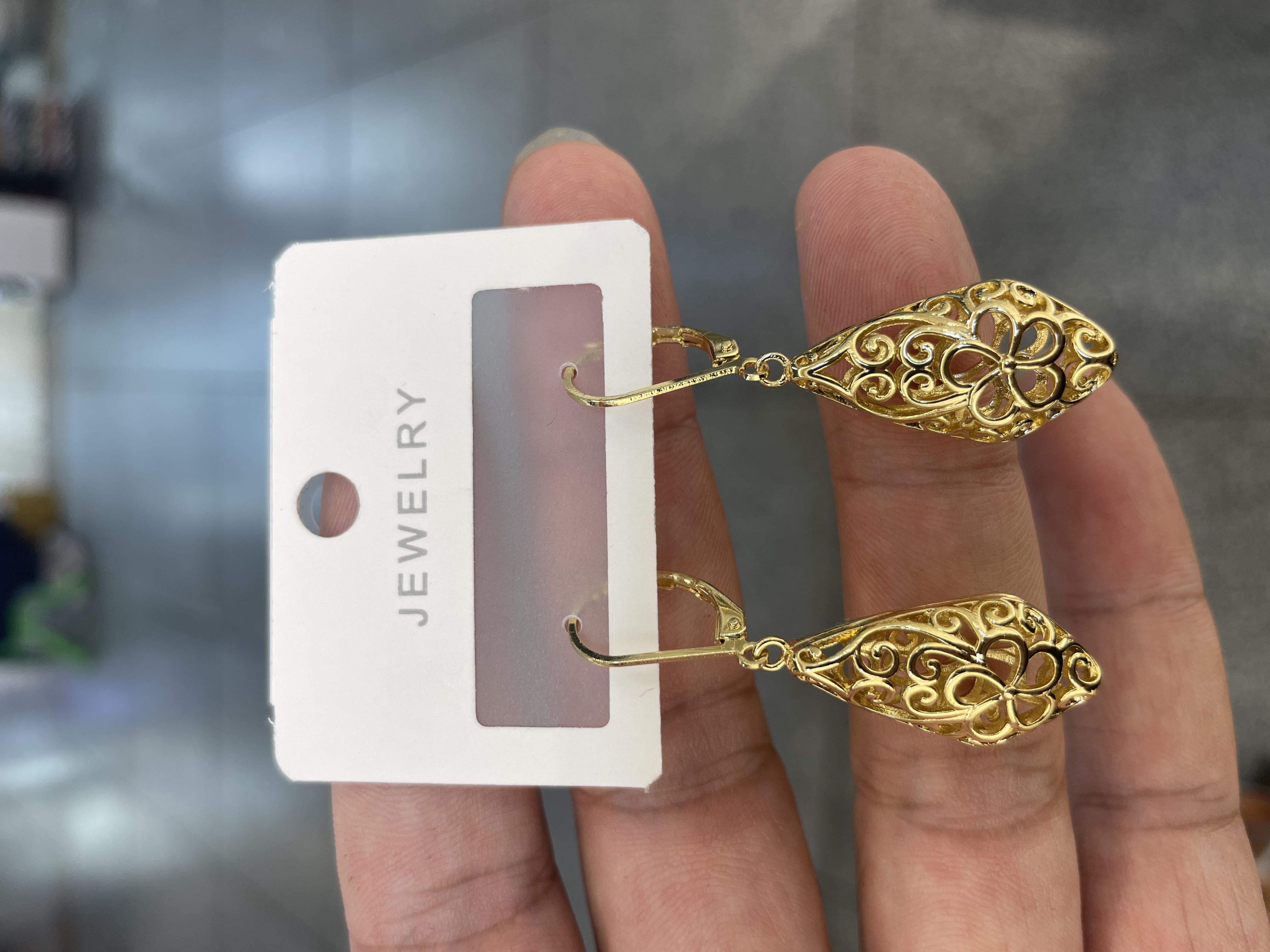 The popular cross-border creative design hollowed-out wraparound earrings from Europe and America are elegant and stylish earrings for women Application Scenario