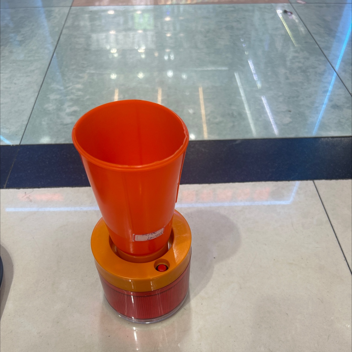Solar-powered traffic warning light 8102-07 details Picture