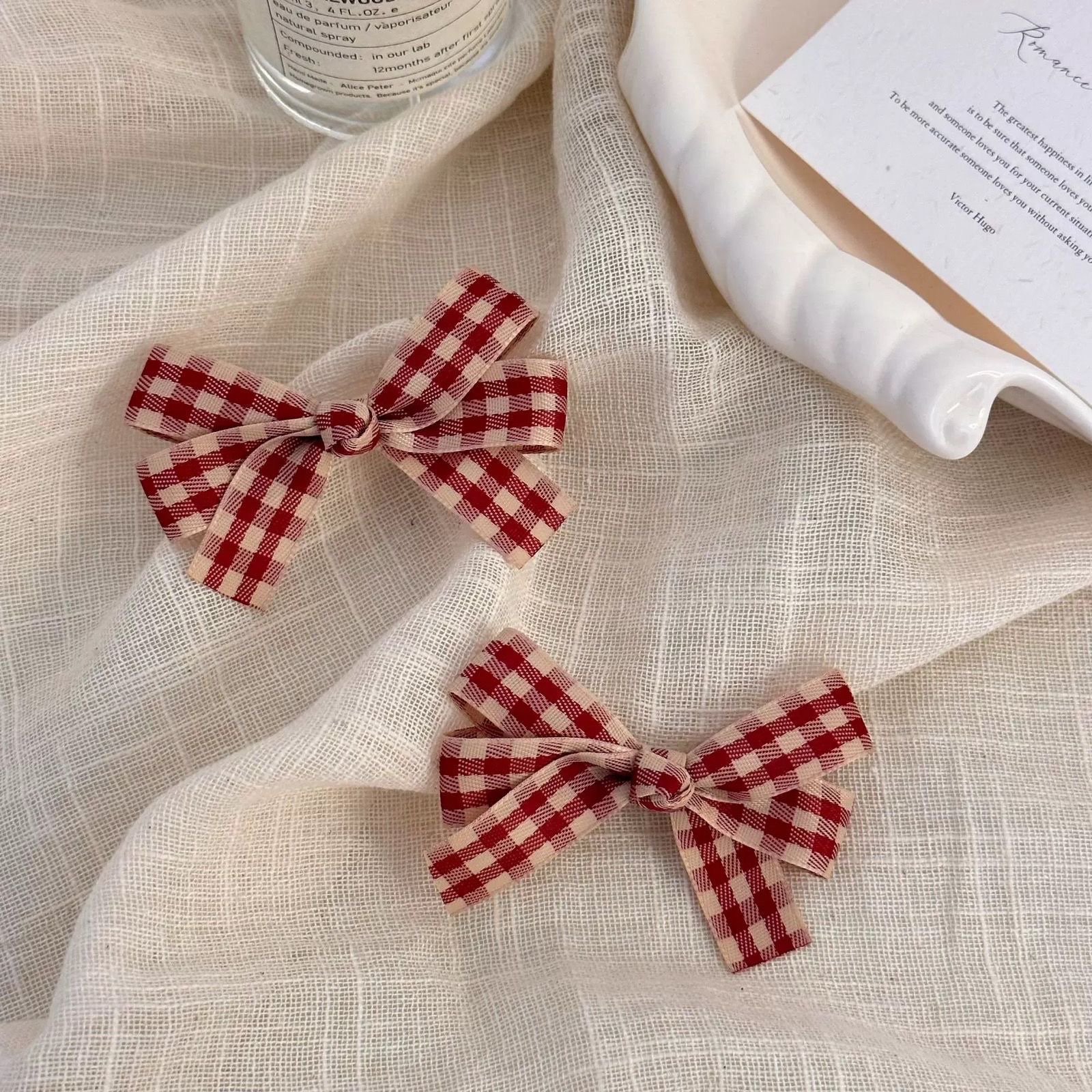 Hairpins, hair clips, headwear and hairpin accessories are elegant and versatile, suitable for ladies to wear daily details Picture