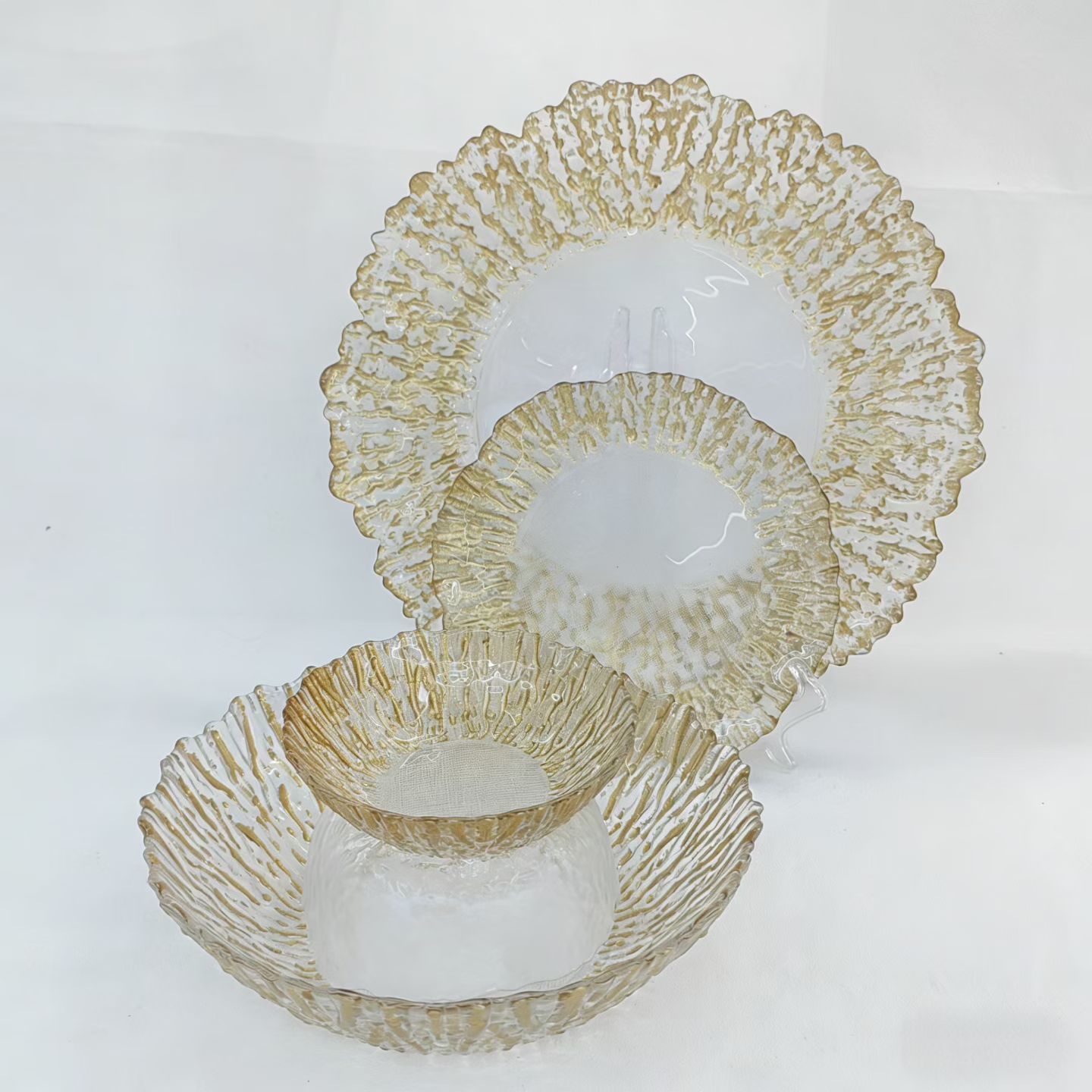 High-quality Glass base plates, glass bowls, multi-color custom home, hotel, banquet plating, wedding Party, table decoration utensils, Glass charger party Item Picture
