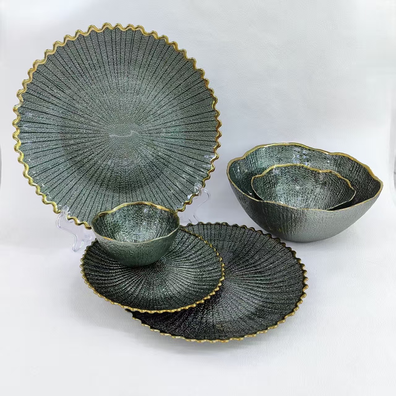 纹理玻璃盘子 家用餐盘 装饰摆盘 高档餐具 玻璃餐桌垫盘玻璃碗沙拉套碗玻璃碗 detail image 7