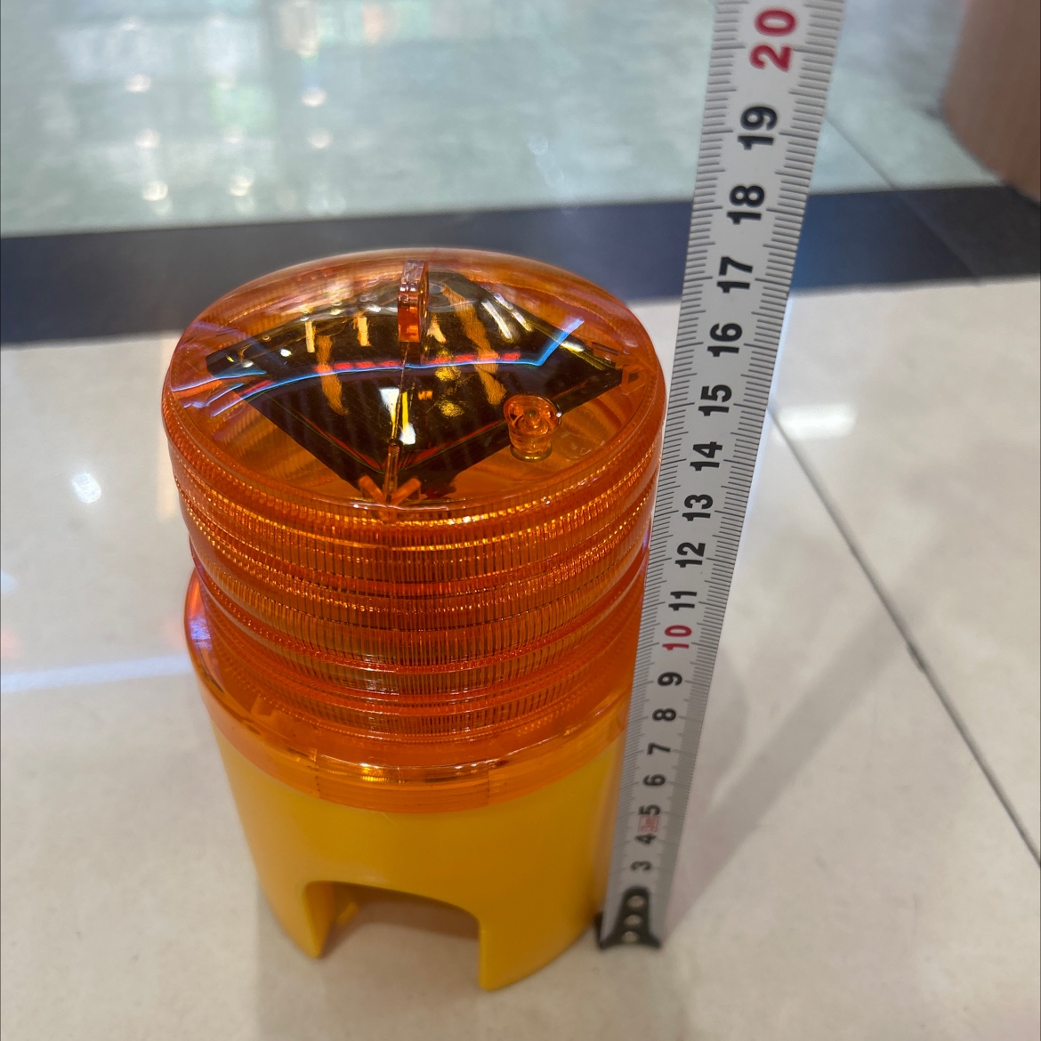 Traffic warning light JS08 with solar panel details Picture