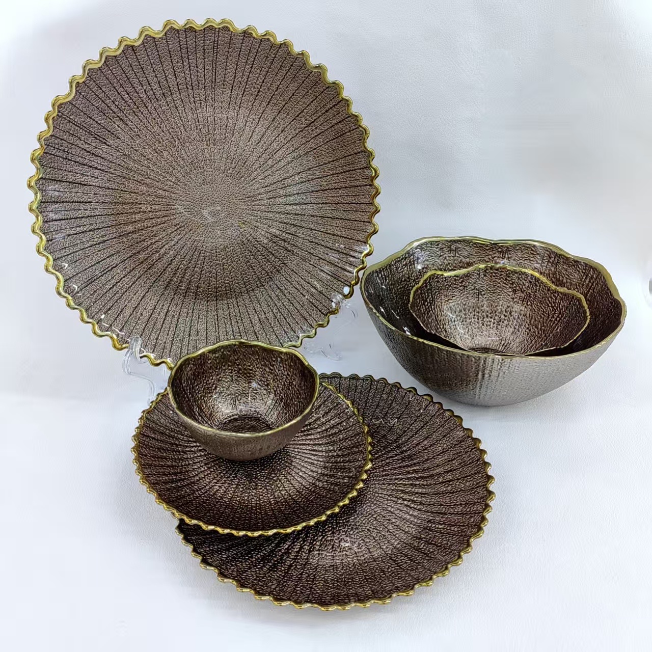 纹理玻璃盘子 家用餐盘 装饰摆盘 高档餐具 玻璃餐桌垫盘玻璃碗沙拉套碗玻璃碗 details Picture