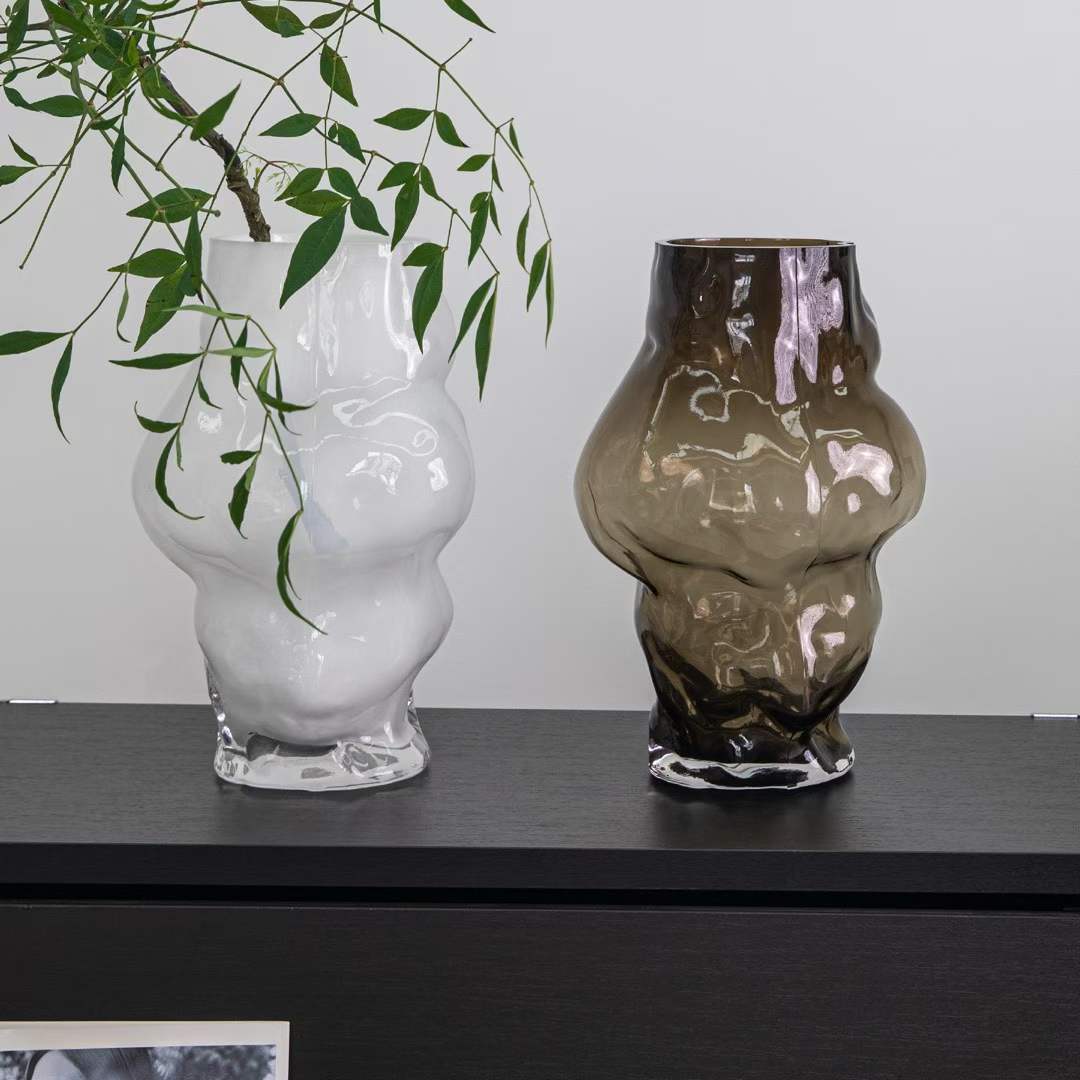 Cocoa jewelry, dark brown and light gray wavy glass vase with artificial flower crochet, flower decoration, flowerpot pad, flower core and flower stand Specification image