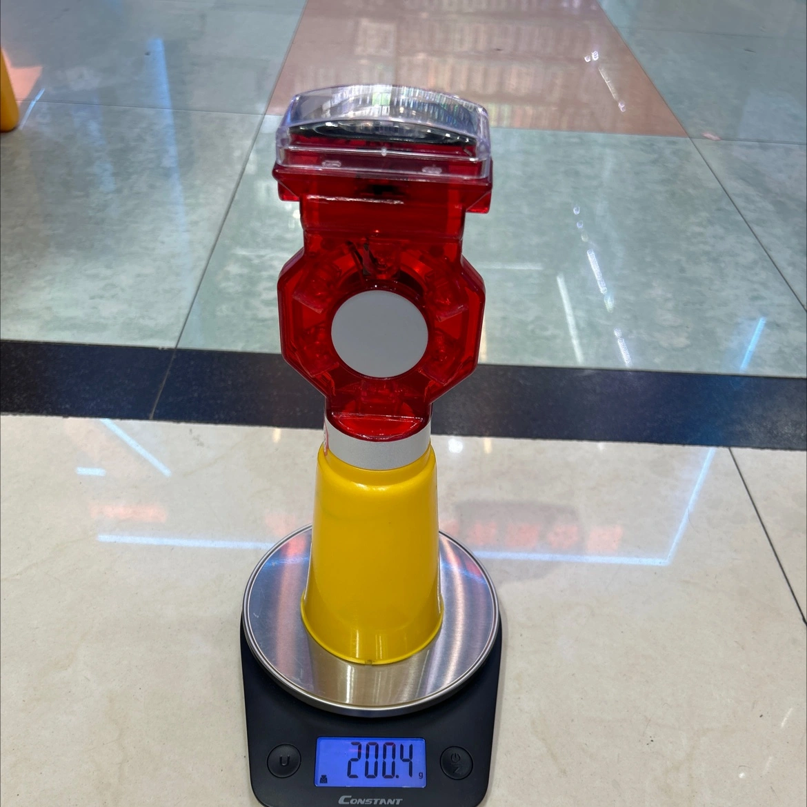 Traffic warning light M12 with solar panel detail image 4