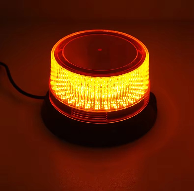 Automobile LED warning lights, flashlights, rescue signal lights, magnetic yellow fog lights, water sprinkler truck lights Application Scenario