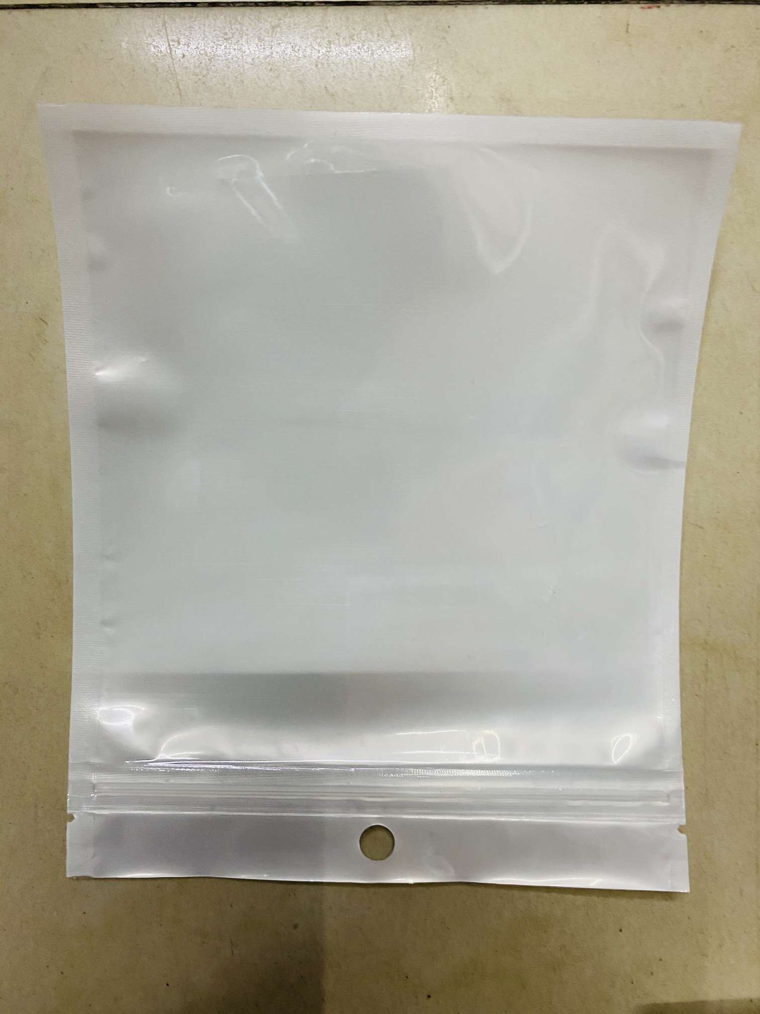 White PE high-transparency self-sealing bag, 20-micron sealed packaging bag