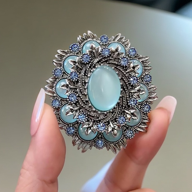 Fashionable foreign trade, creative, retro Baroque cat's eye brooch, exquisite ladies' evening dress, shawl, corsage accessory, brooch detail image 4