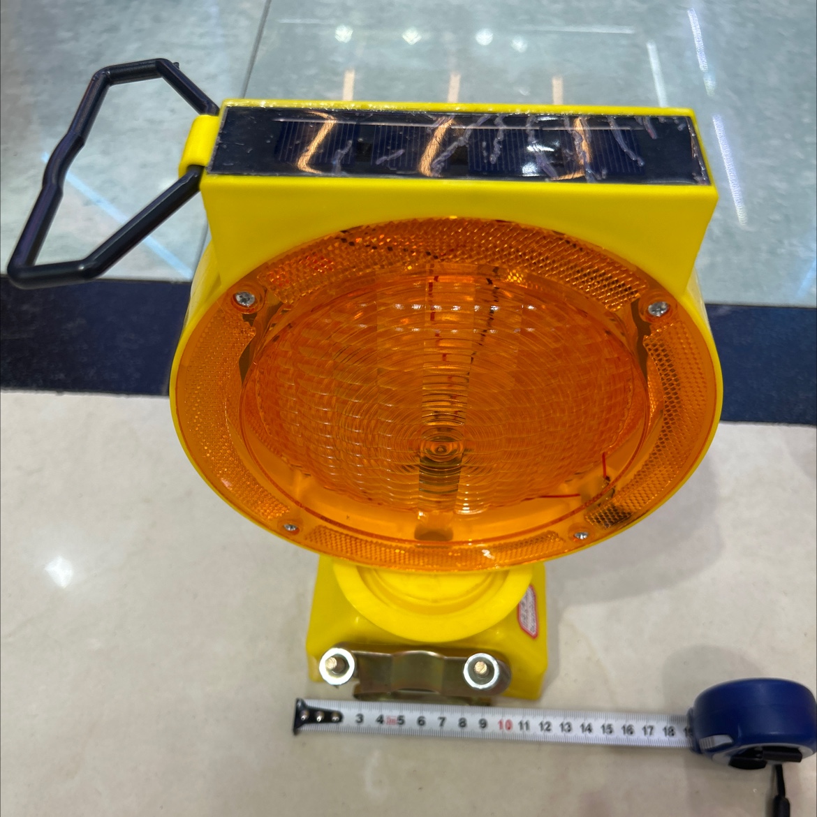 Traffic warning light with solar panel 1145 detail image 4