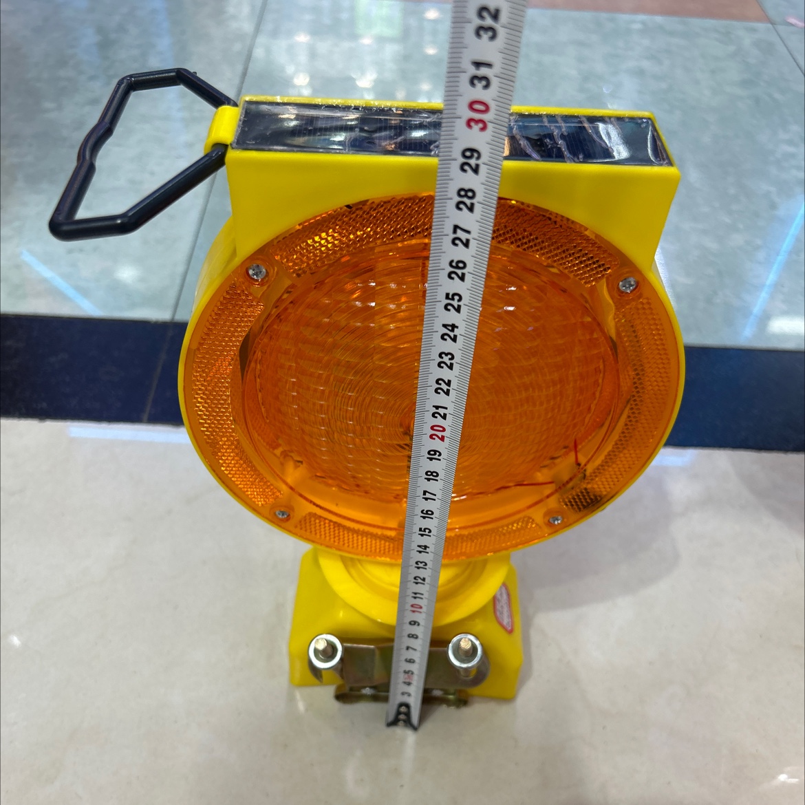 Traffic warning light with solar panel 1145 detail image 3