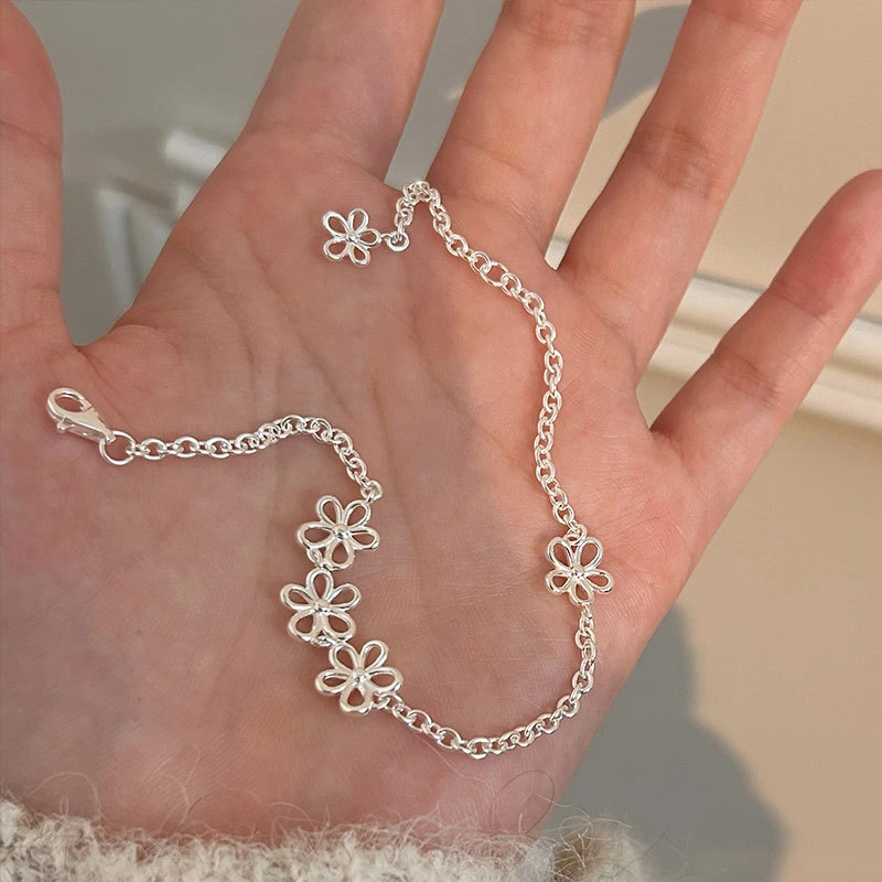 Korean version S925 pure silver hollowed-out flower bracelet for girls, simple, fashionable and sweet best friend bracelet necklace three-piece set detail image 6