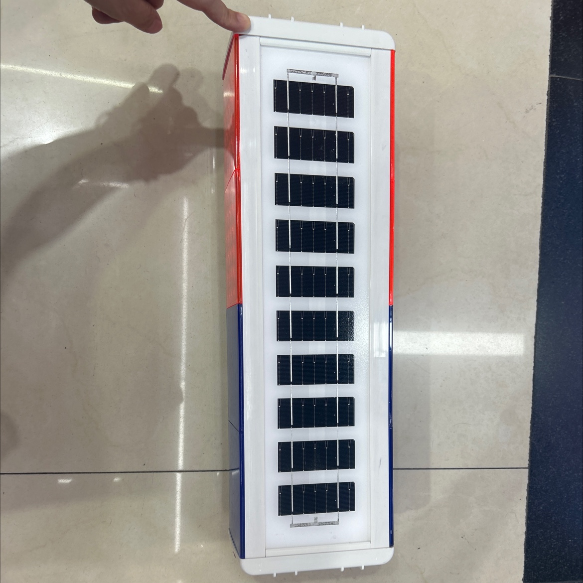 مصابيح إشارات المرور ذات الألواح الشمسية 132 details Picture