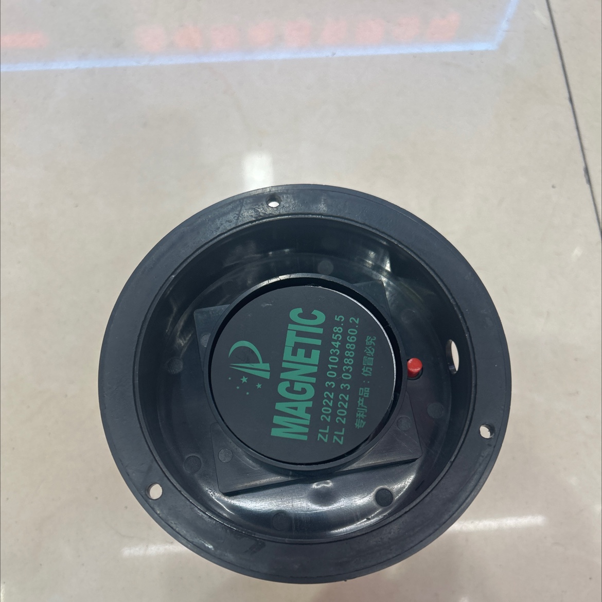 Solar panel with magnet traffic warning light YW6109 Application Scenario