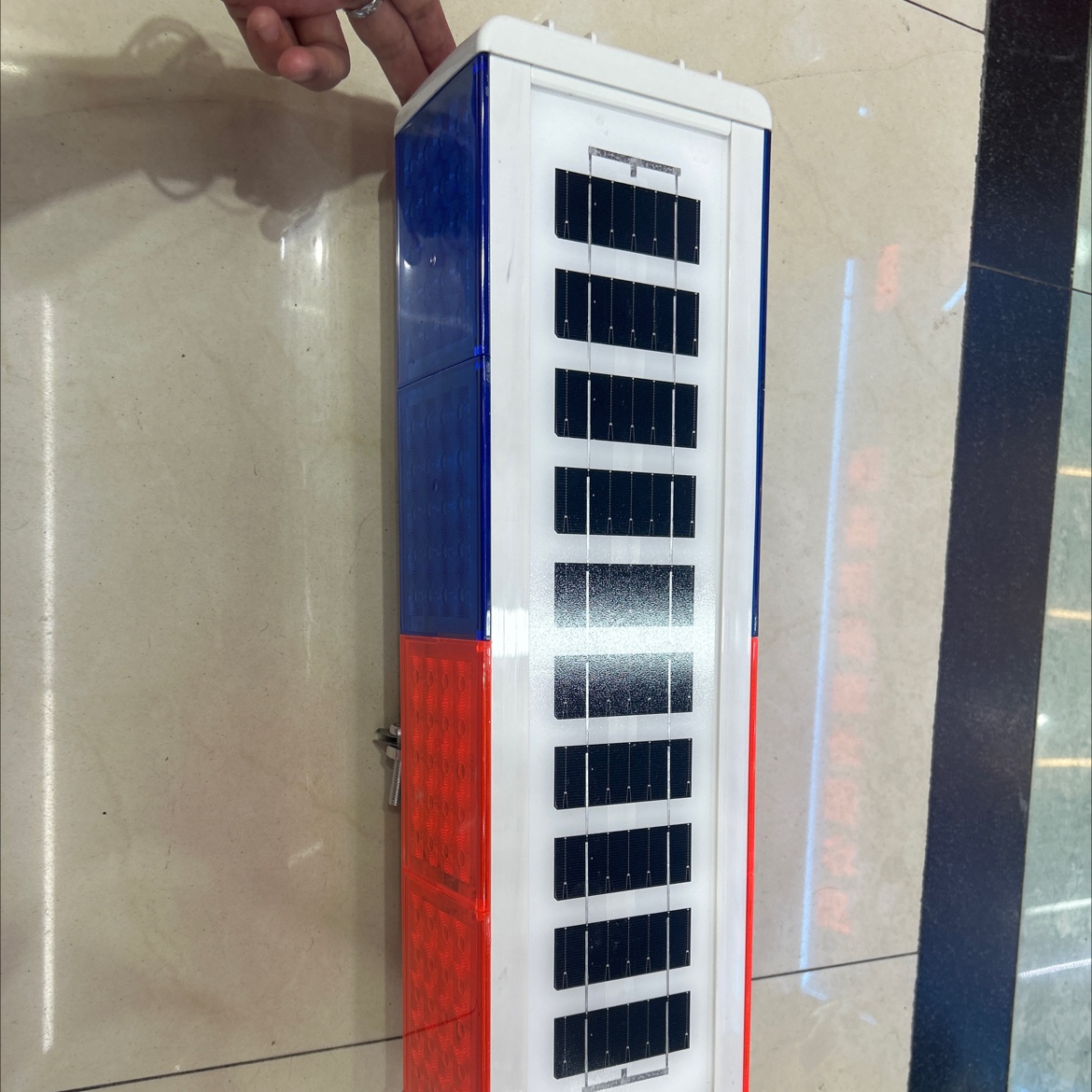 مصابيح إشارات المرور ذات الألواح الشمسية 132 detail image 4