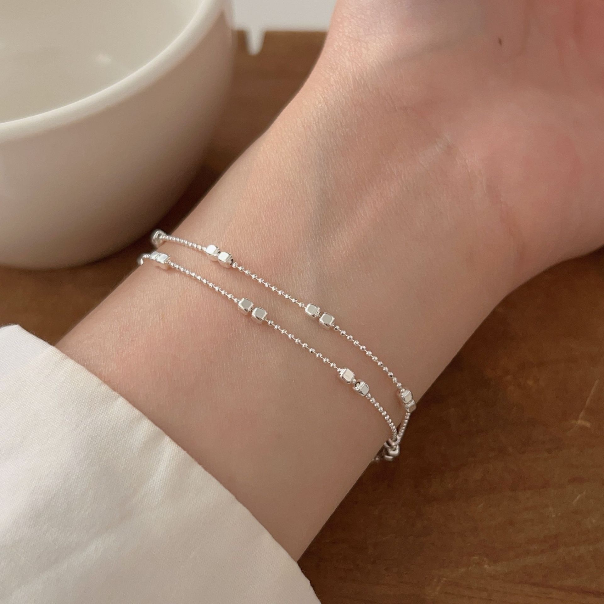 Korean version S925 pure silver minimalist geometric square bracelet for women, a niche, light luxury, fresh and exquisite jewelry Specification image