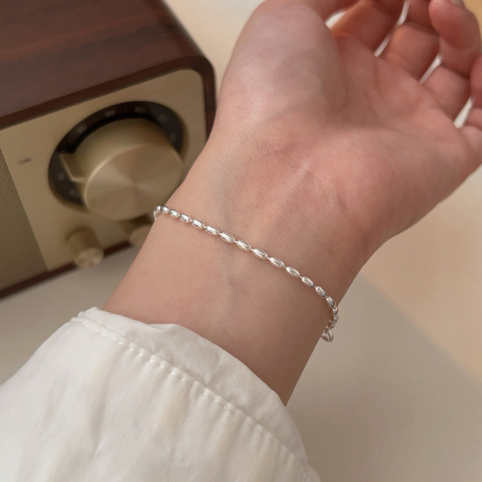 S925 sterling silver rice-grain olive bracelet for women: A light luxury, simple and fashionable, minimalist and fresh jewelry that goes well with students Application Scenario