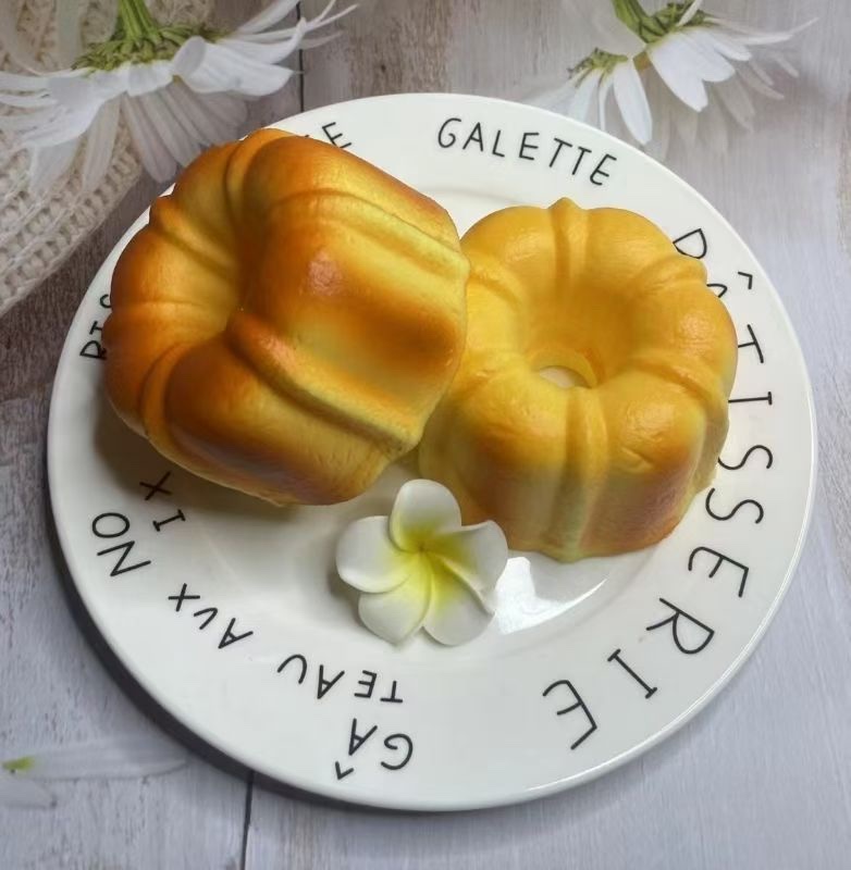 Hollow bread New, unique, slow rebound, kneading Fun Silicone texture stress-relieving toy