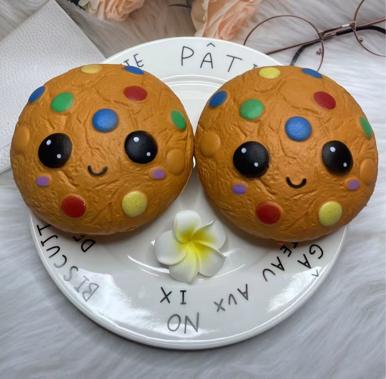 Slow rebound bread kneading Fun, new and unique silicone soft, stress-relieving and shaping, children's intelligence