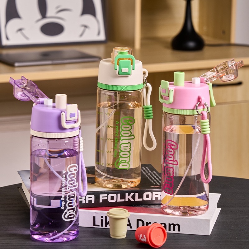 Wholesale of spray water cups, outdoor sports and military training water bottles, high-temperature resistant water spray cups for female junior high school children and students going to school details Picture