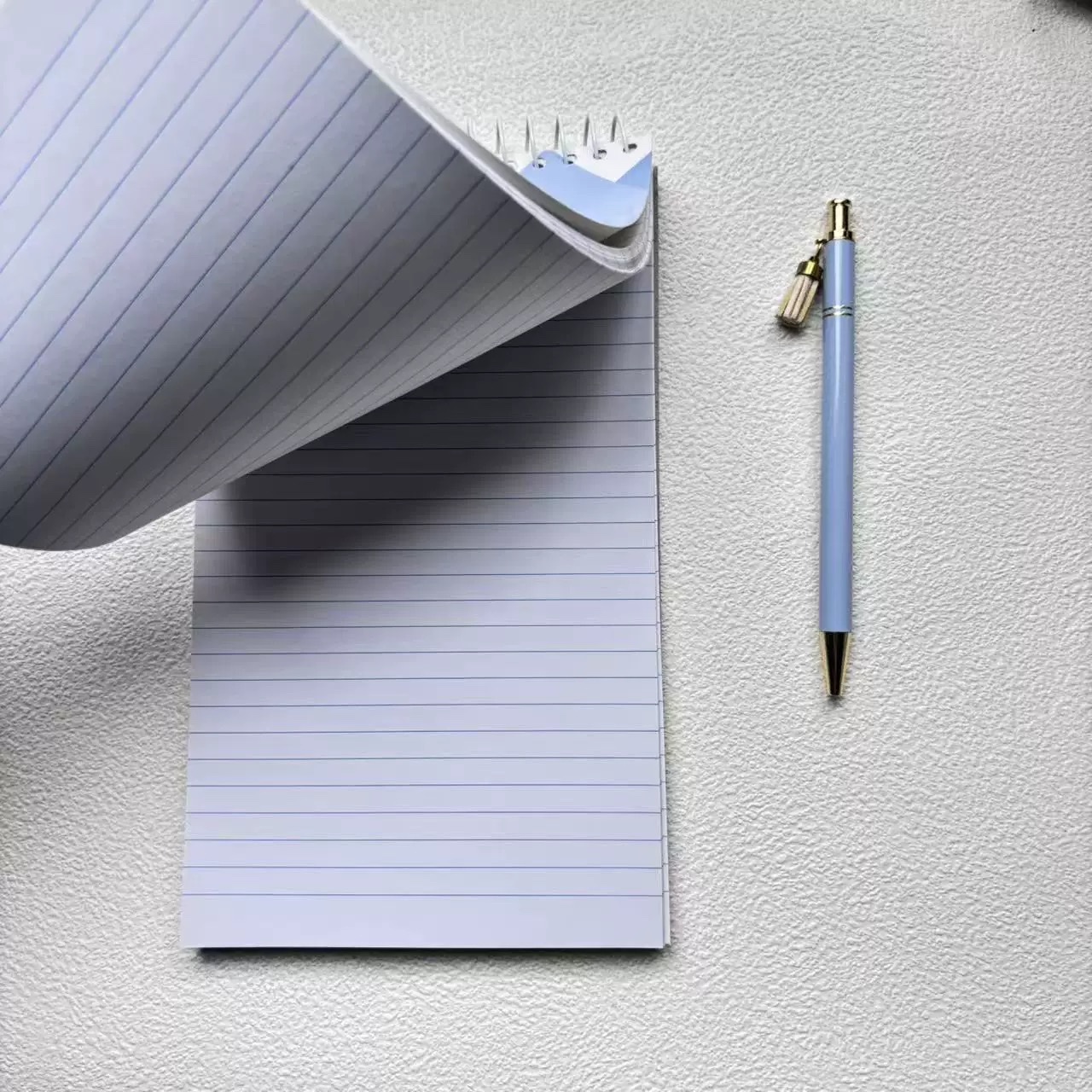 Geometric pattern spiral-bound notebook A5, 70g brittle paper, portable notebook for flipping up detail image 2