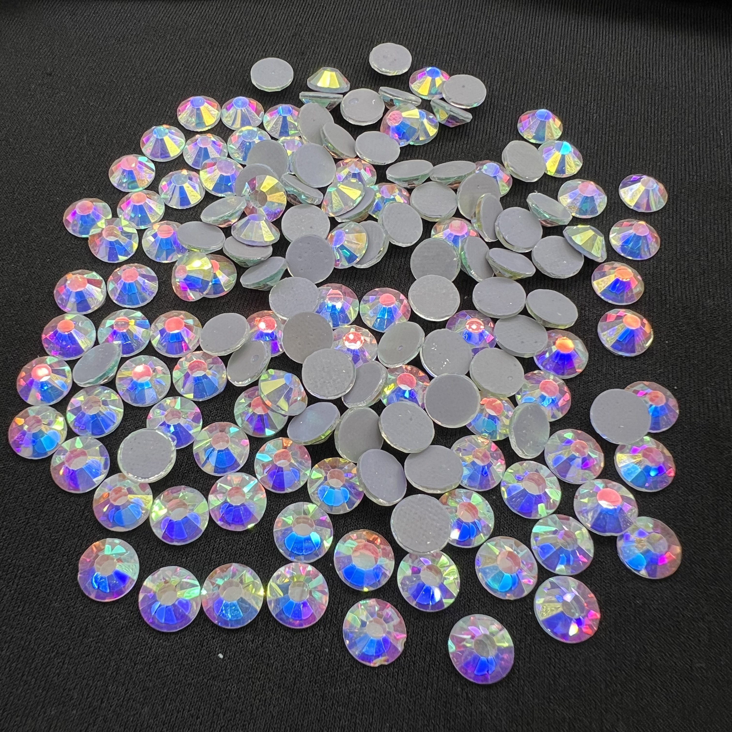 Eco-friendly rhinestones, nail art rhinestones, colored water rhinestones with rubber soles, hot rhinestones, decorative stickers, DIY handmade jewelry making materials Item Picture