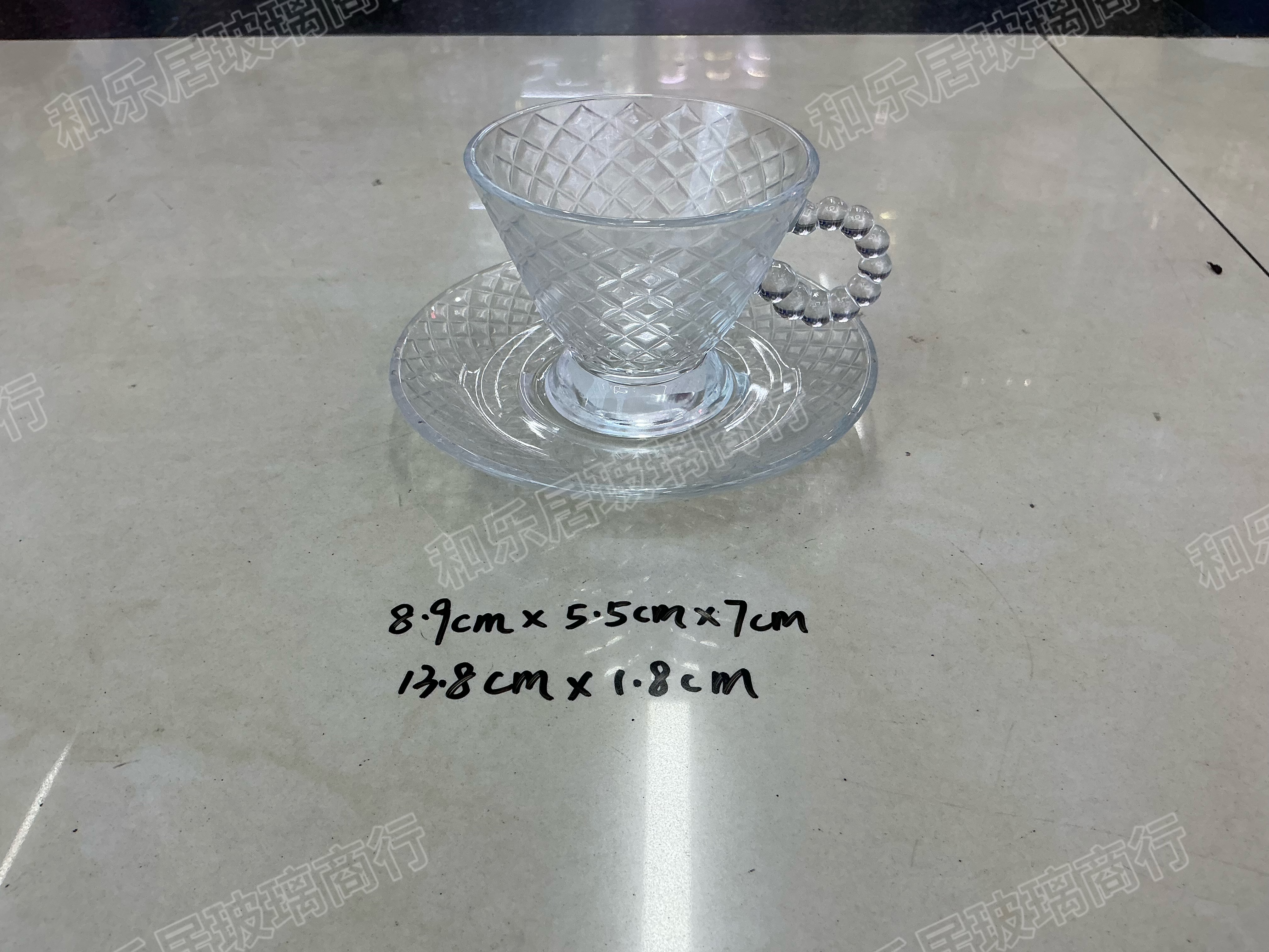 A 12-piece set of bamboo hat, glass cups and plates detail image 3