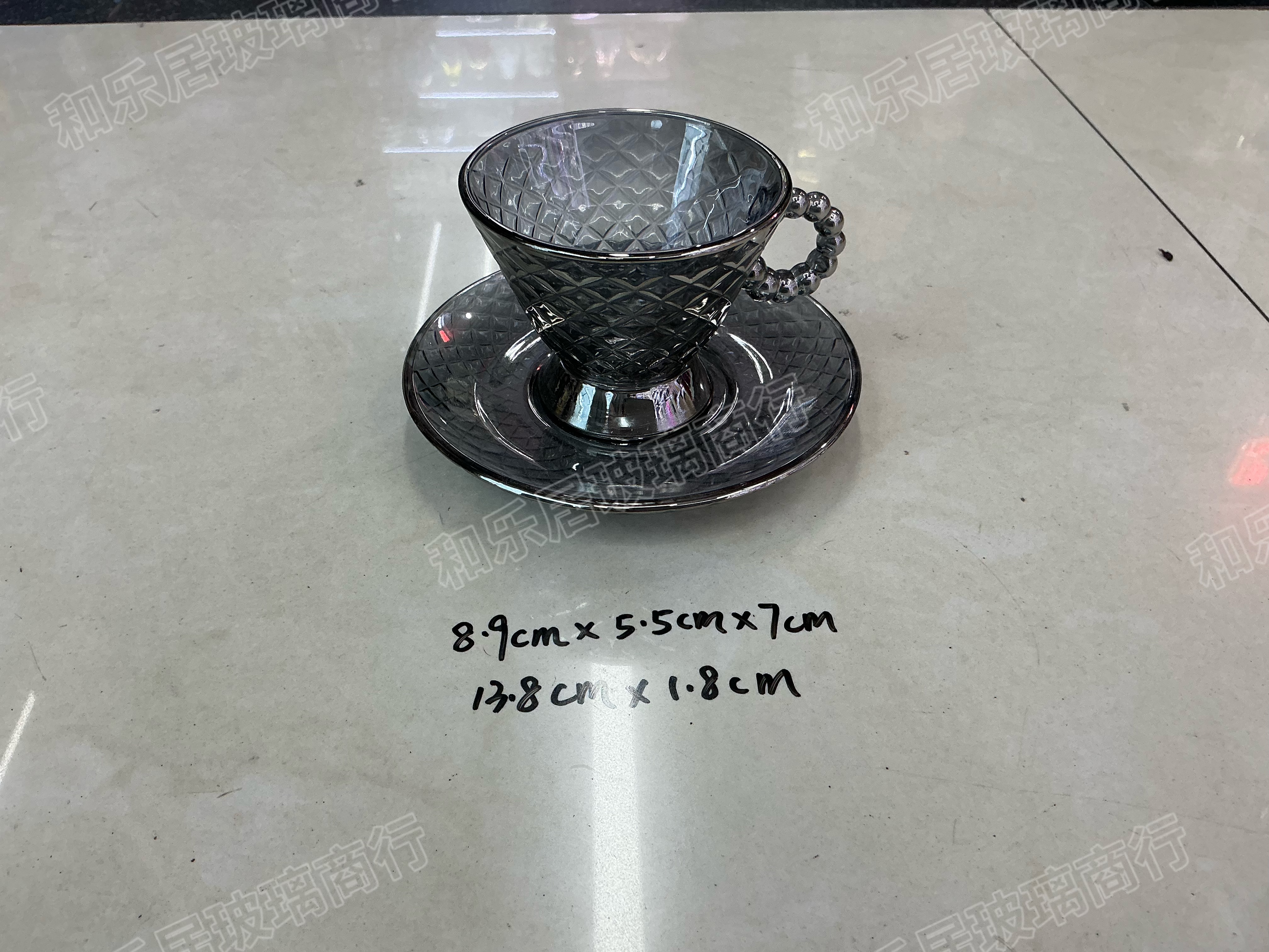 A 12-piece set of bamboo hat, glass cups and plates detail image 4