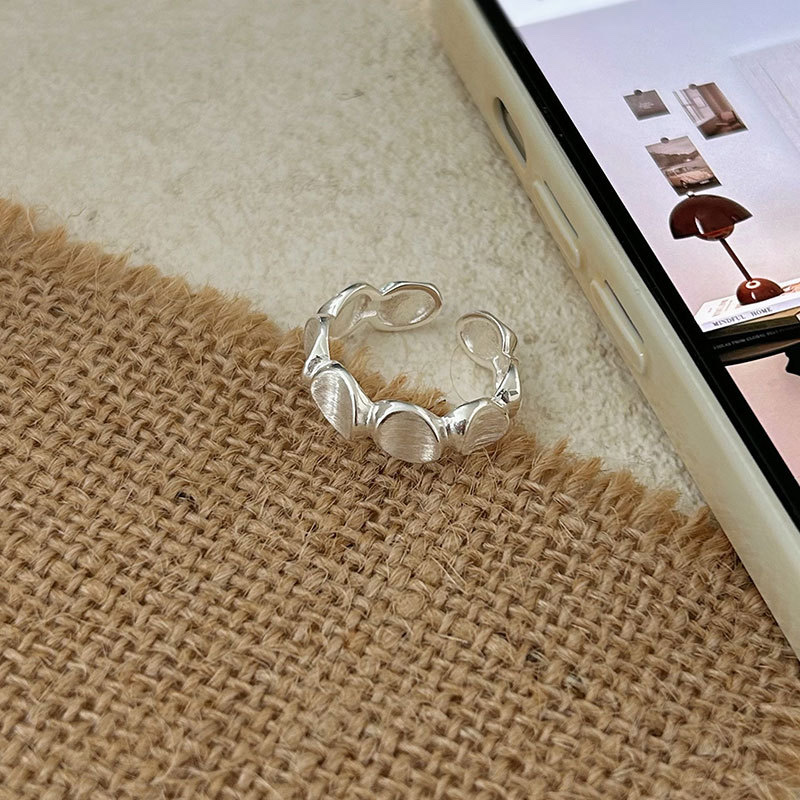 Korean S925 sterling silver oval brushed ring, a cold and elegant forest-themed light luxury concave open ring jewelry Application Scenario