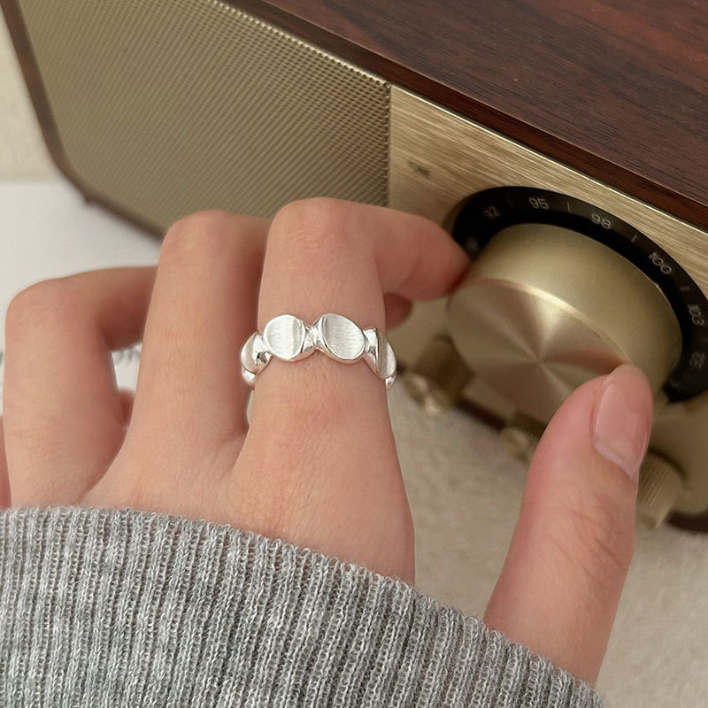 Korean S925 sterling silver oval brushed ring, a cold and elegant forest-themed light luxury concave open ring jewelry Specification image