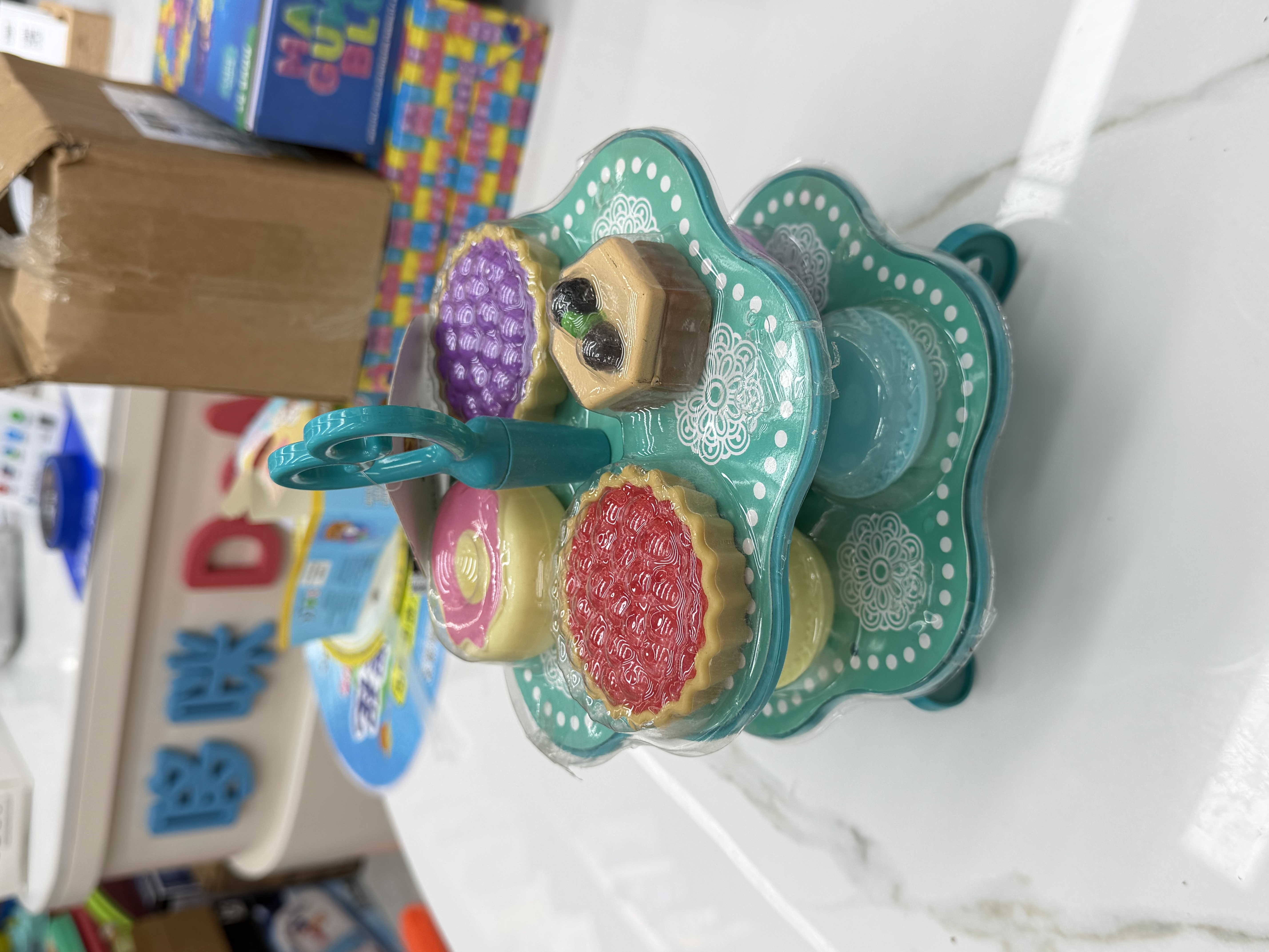 Safe and environmentally friendly role-playing toys for children, kitchen and dining room sets Application Scenario