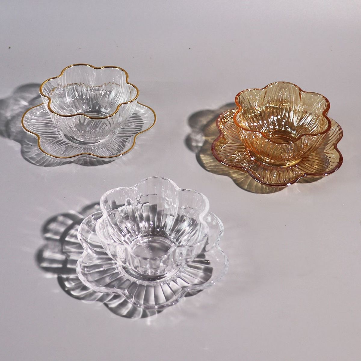 Glass flower bowl and plate set details Picture