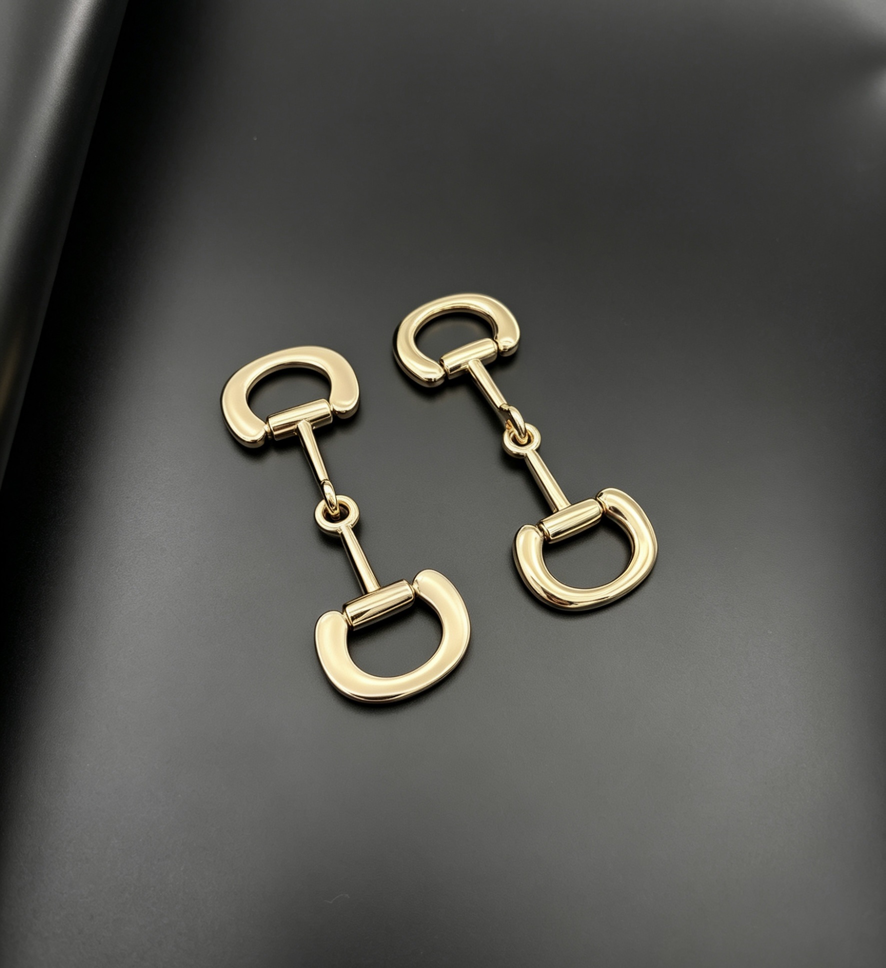 Metal chain decorative buckles, shoe buckles, decorative buckles, exquisite decorative buckles, bag buckles Specification image