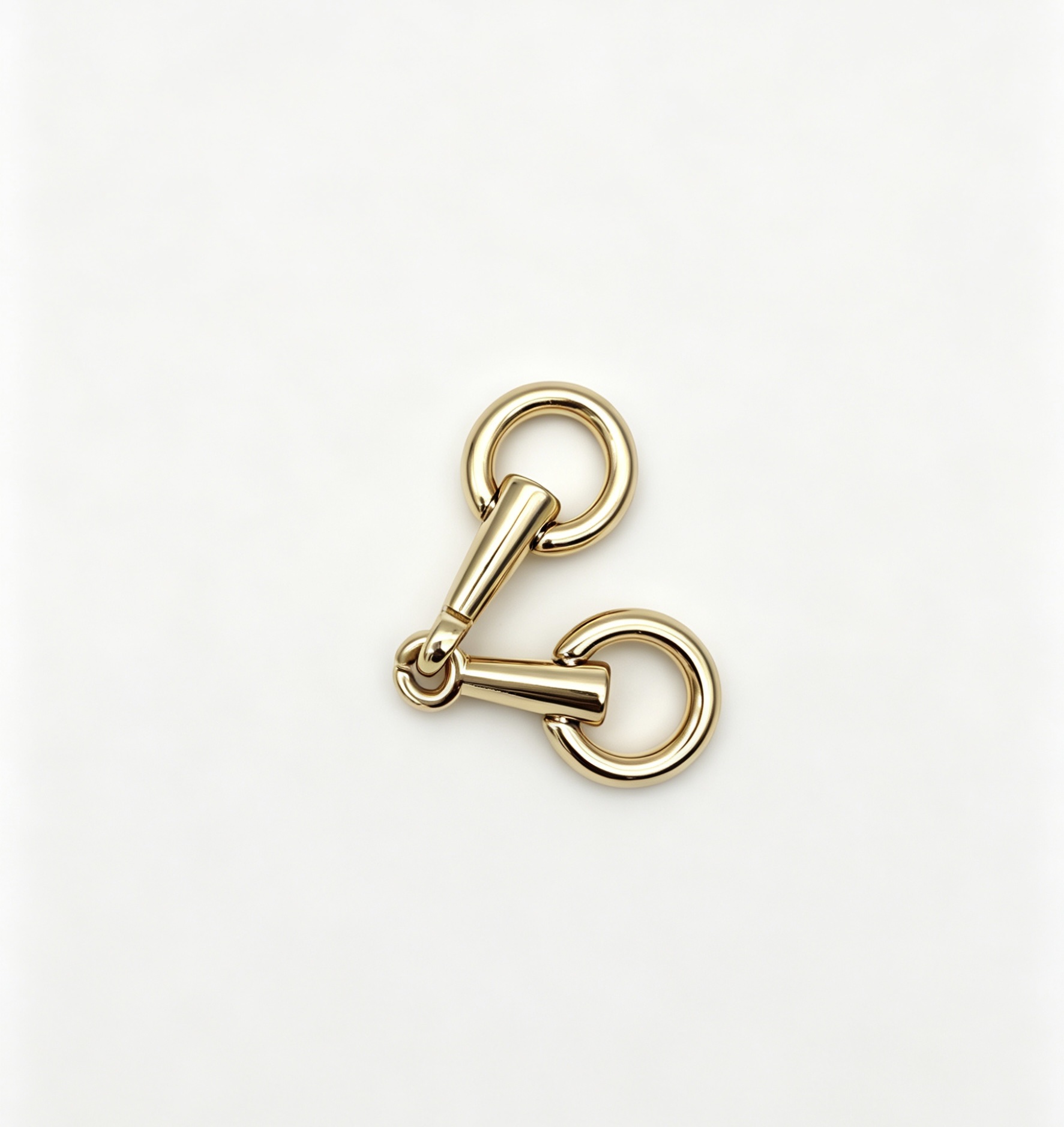 Fashionable metal chain decorative buckle, bag buckle, fashionable shoe buckle Application Scenario