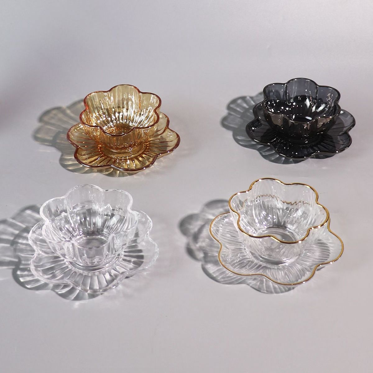 Glass flower bowl and plate set detail image 8