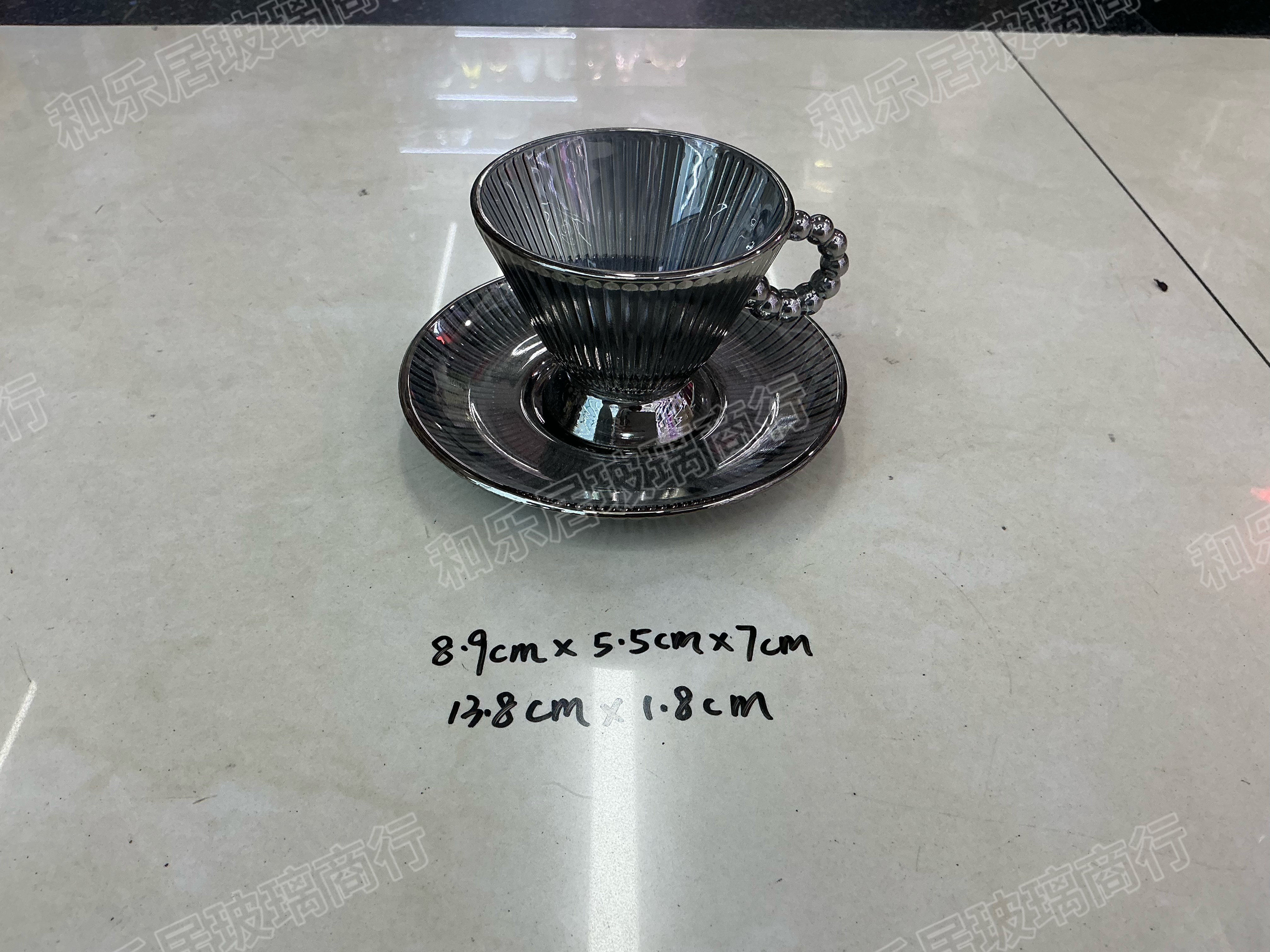 Bamboo hat, glass cup and plate set Item Picture