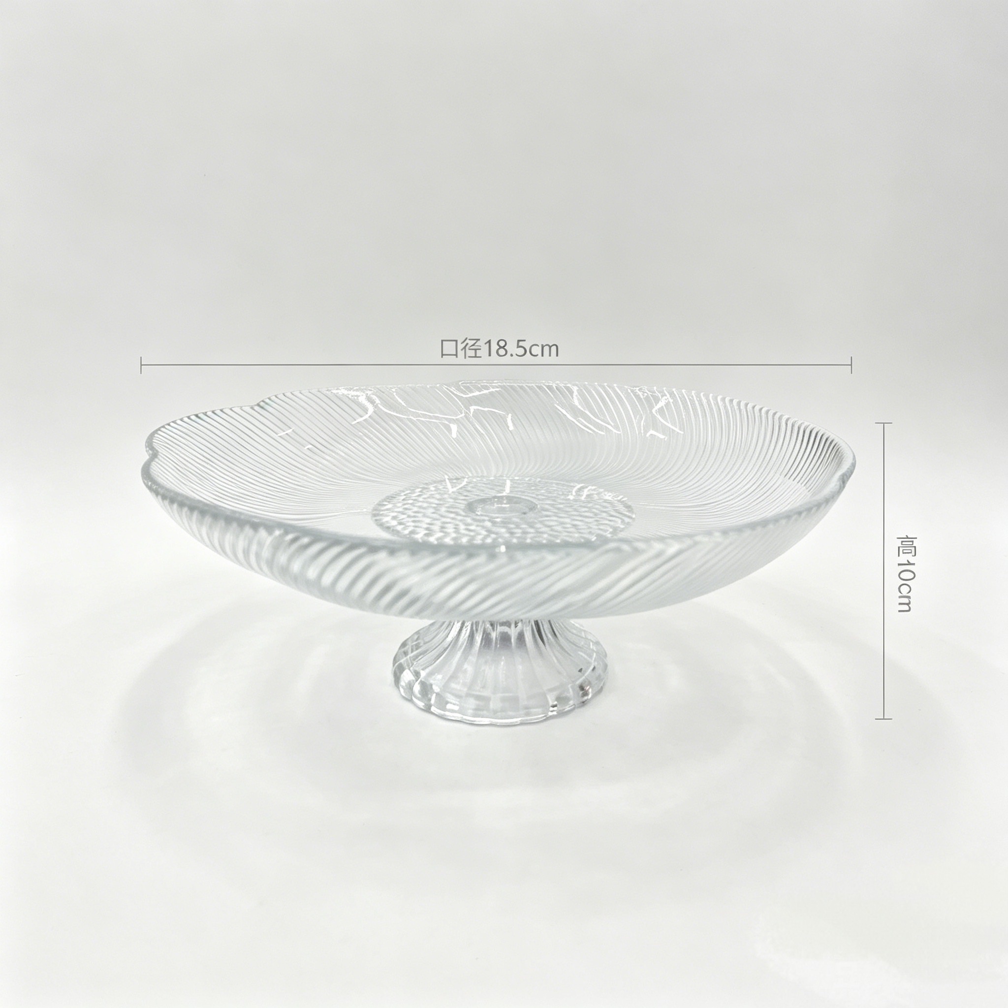 A light luxury petal-shaped high-footed glass fruit platter Application Scenario