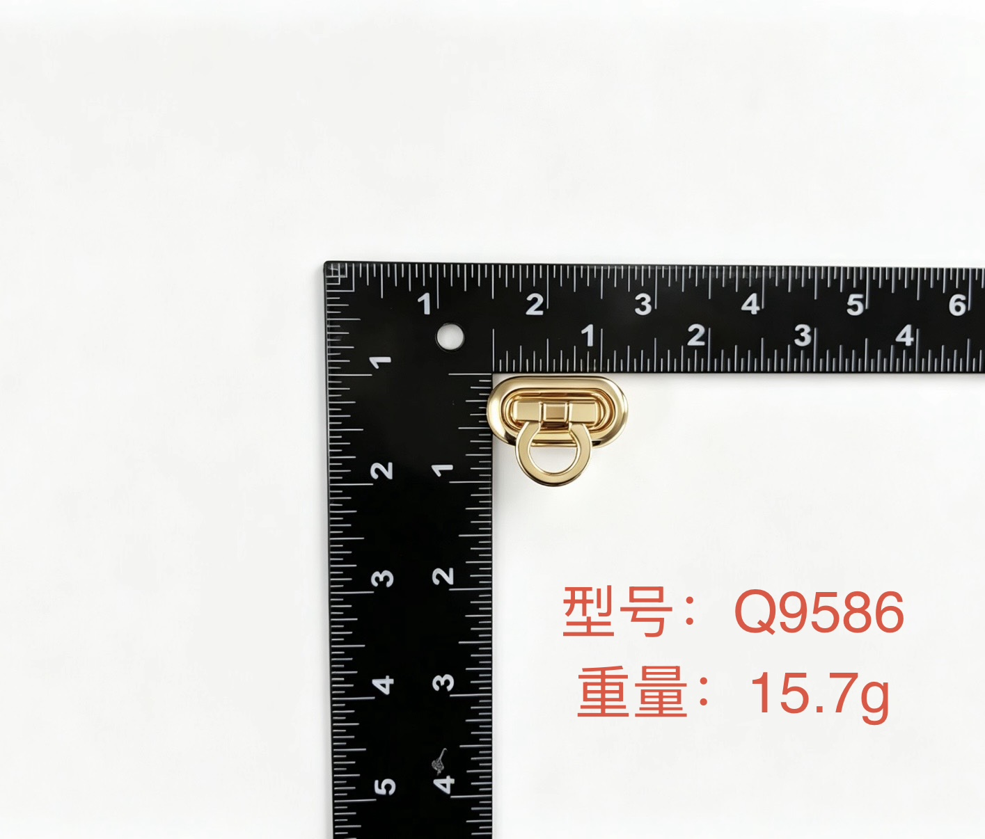 精致女包锁扣箱包扣精品扣五金箱包扣高品质包包扣子白底实物图