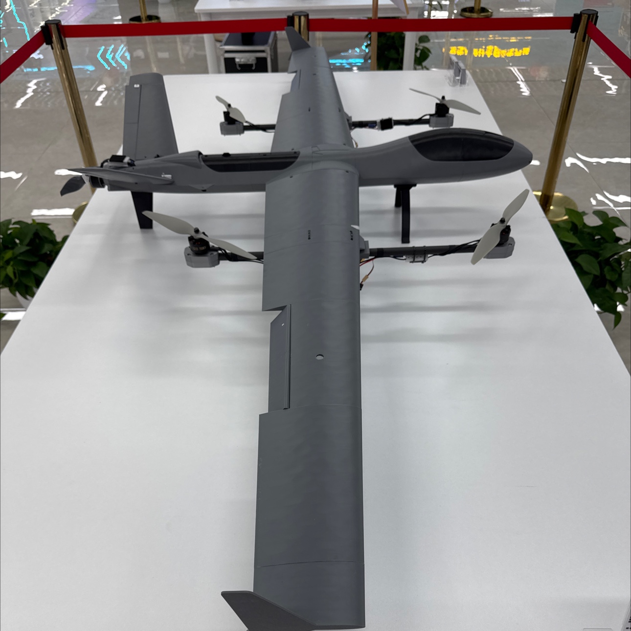 The EAGLE-863-10 long-range quadcopter cruise aircraft is autonomous detail image 3
