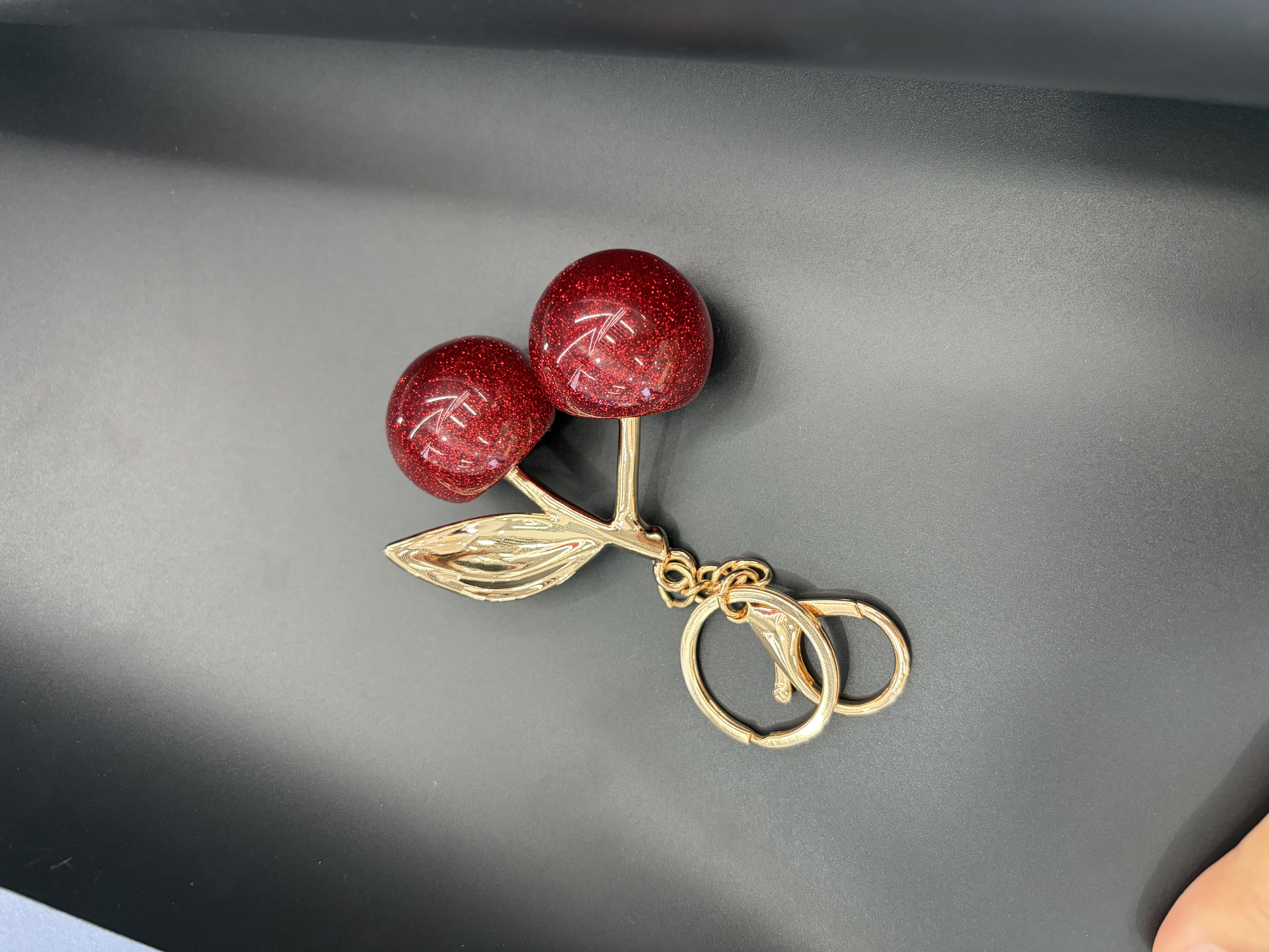 DIY handcrafted decorative accessories, clothing accessories, luggage accessories, pendants, apple pendants detail image 3