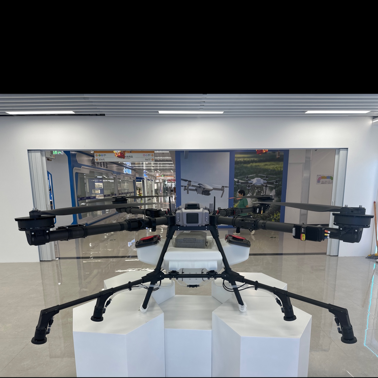The black plant protection drone is highly efficient and stable in agricultural spraying operations Application Scenario