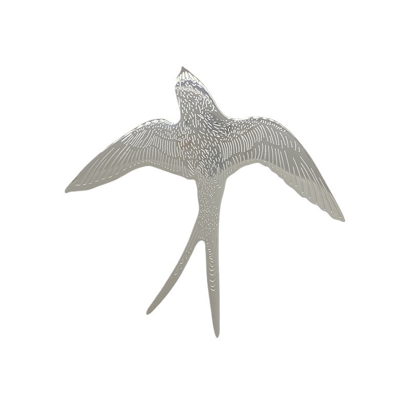 The new version of the Swallow brooch is a cute little swallow brooch that goes well with all kinds of summer styles. It is made of metal and Korean alloy for young people detail image 6