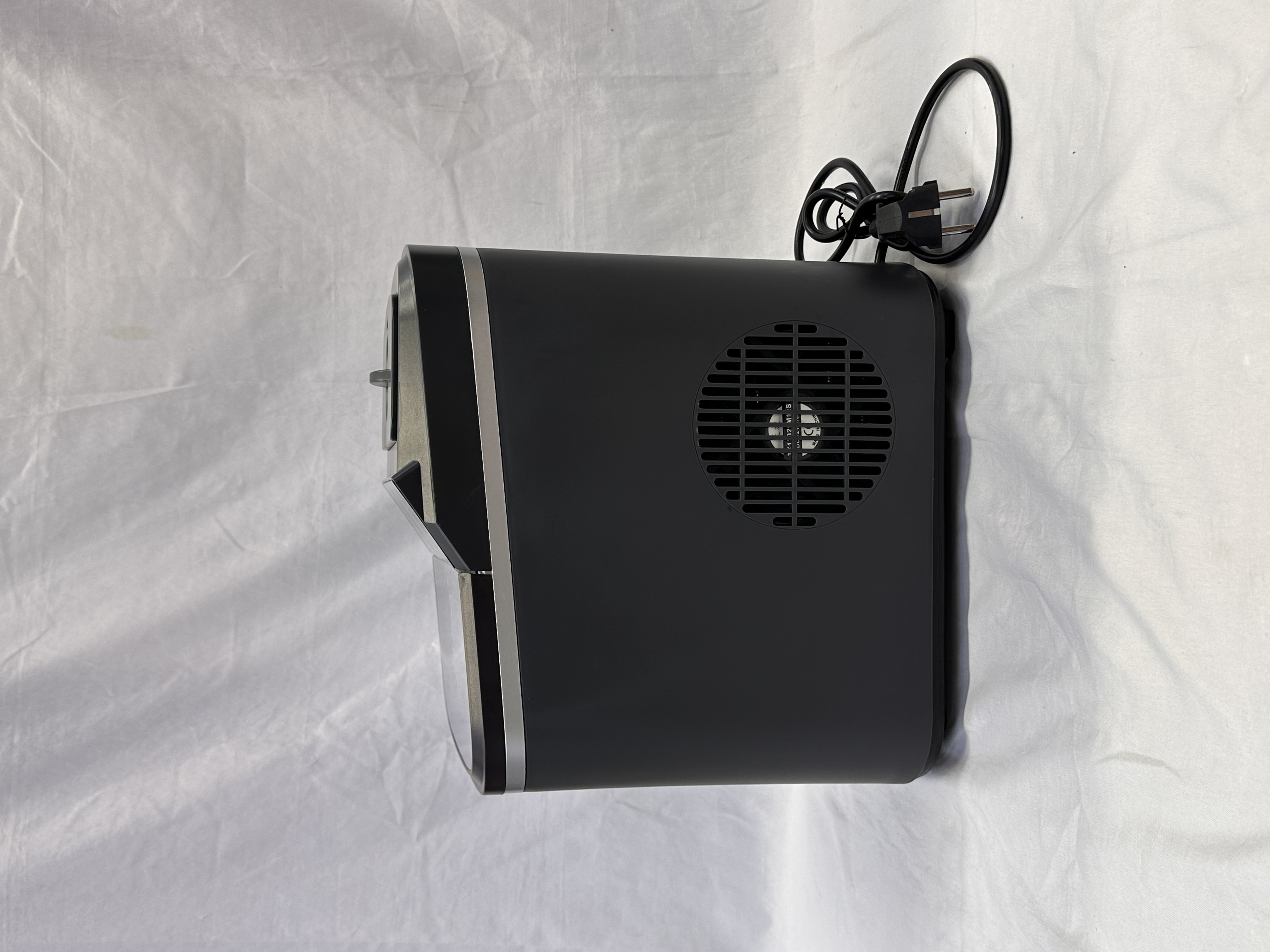 ZSW-ZB16 New household mini ice maker, fully automatic and quick ice production, small desktop, cold drink ice cube maker for rental dormitories, small household ice maker detail image 5