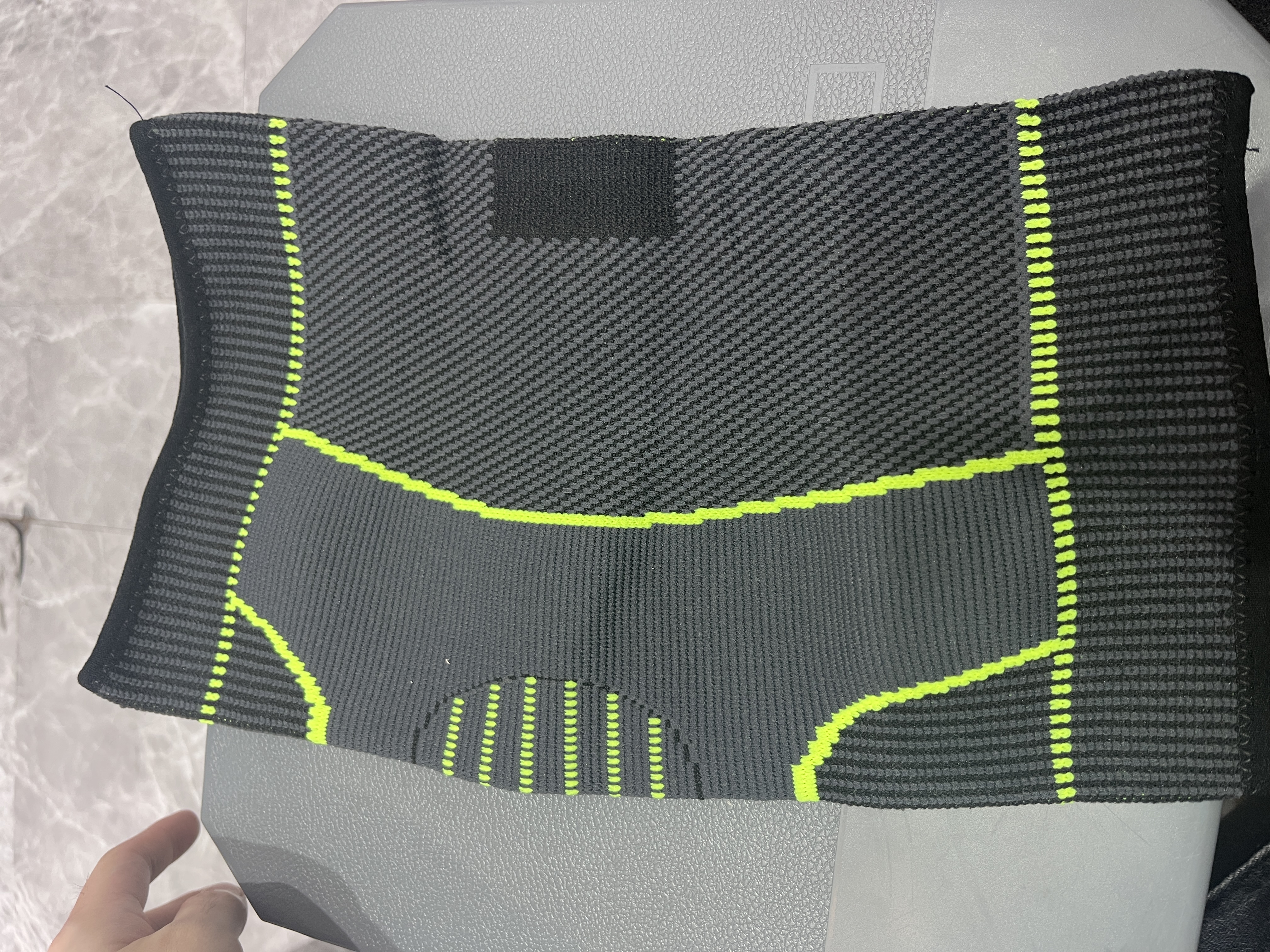 Knitted sports knee and leg guards, complete set of knee joint training protective gear, uniform size detail image 1
